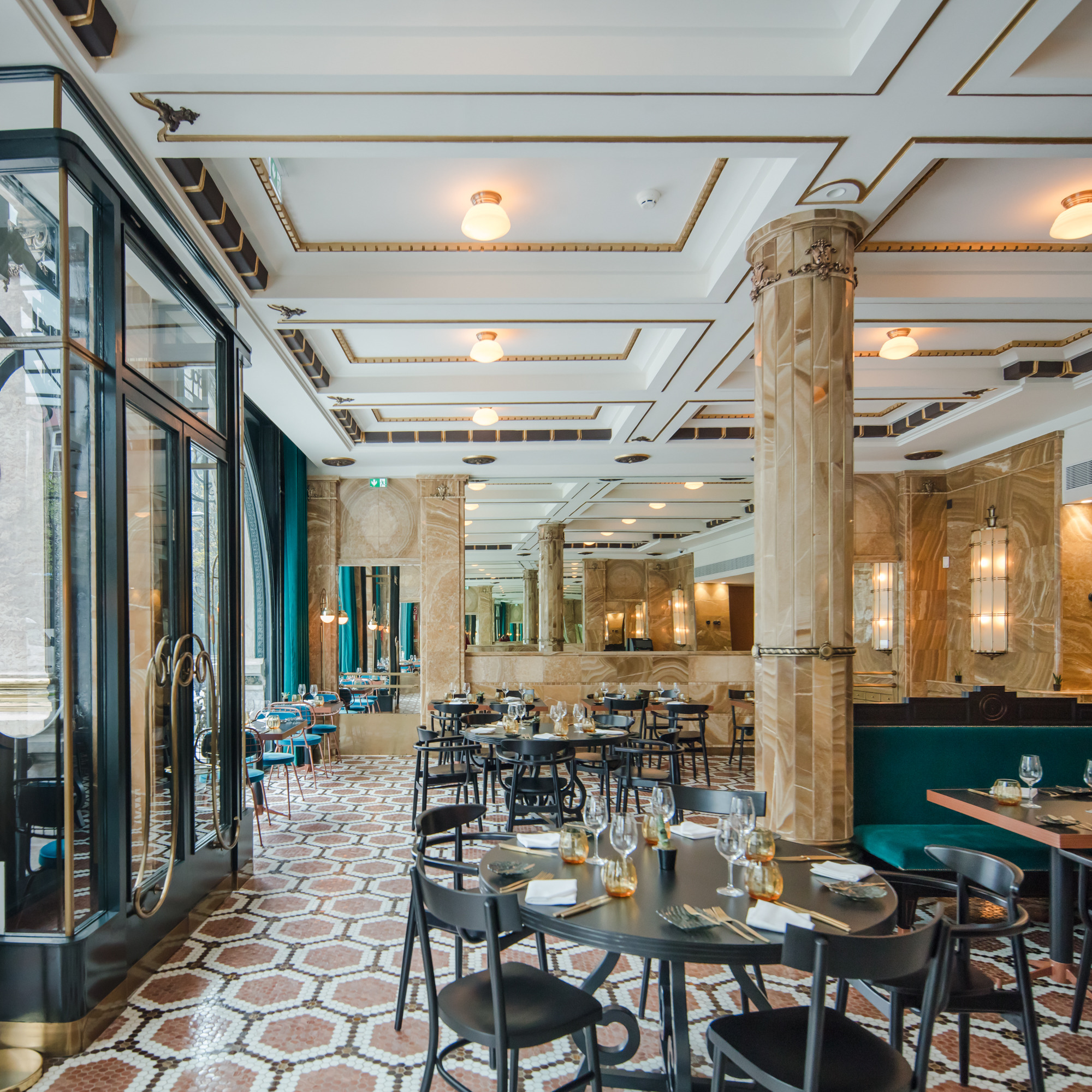 葡萄牙波尔图历史建筑“A Brasileira”酒店的修复与新生-75