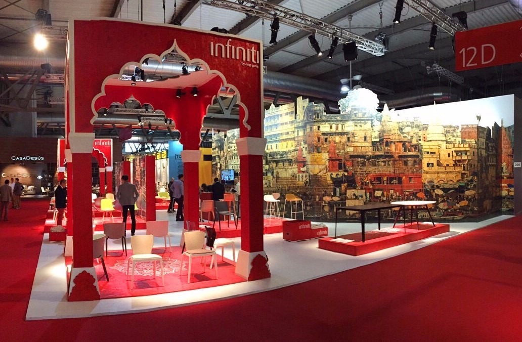 2015 年米兰家具展 Infiniti 展台——木结构魅力诠释现代展览设计-2