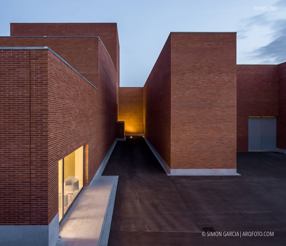 阿尔瓦罗·西扎的 Llinars 音乐厅-43