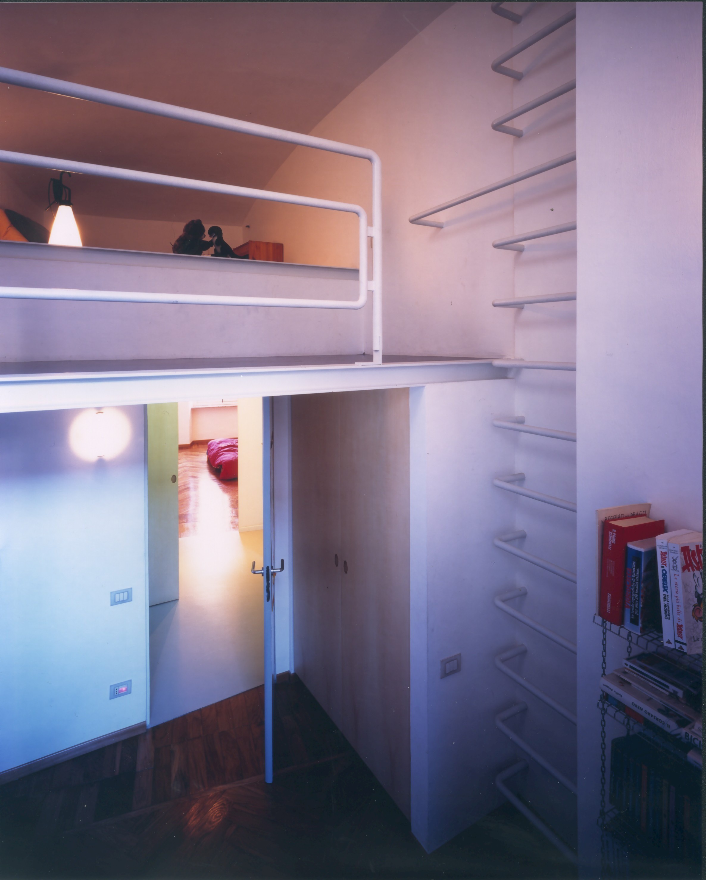 旋转布局的艺术家之家-6