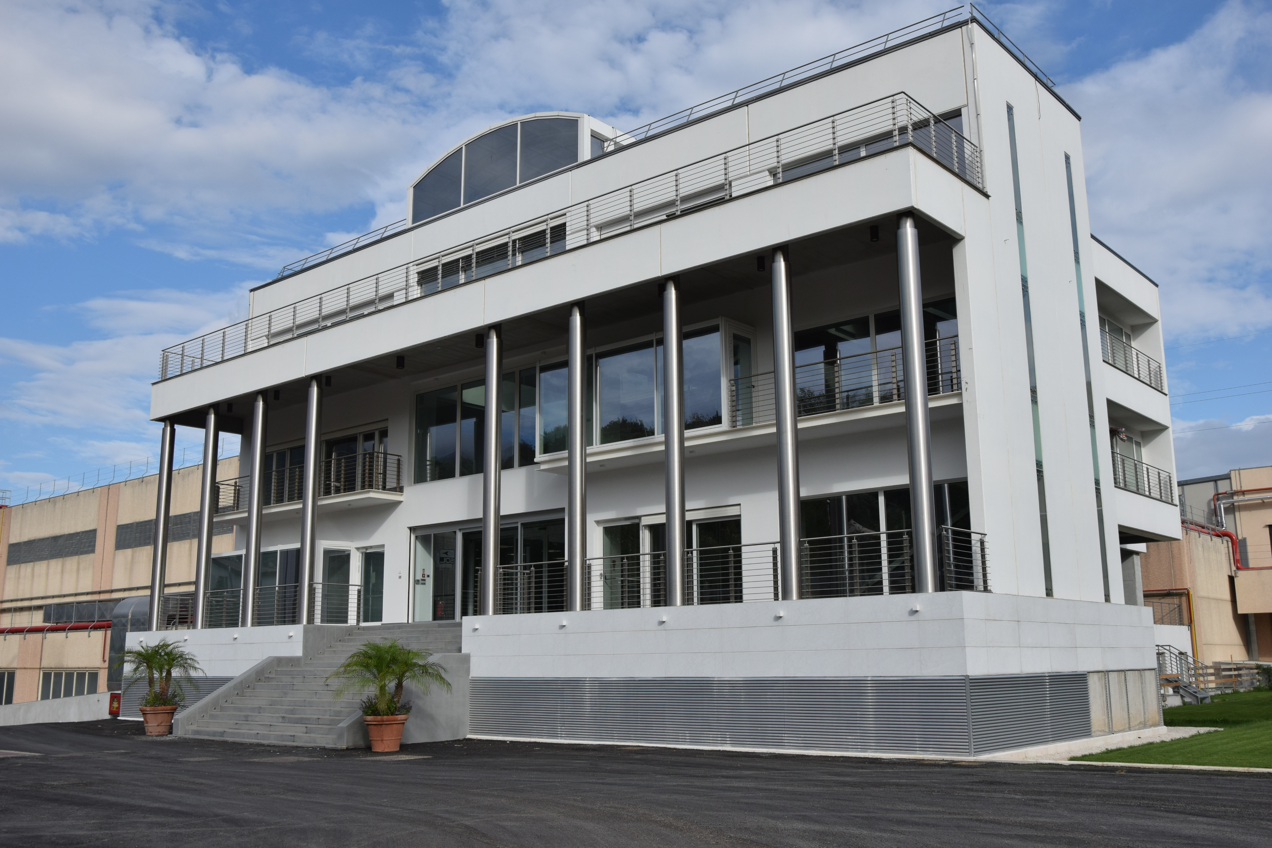 Mauro 印刷厂办公楼 | 现代办公空间的和谐融合-8