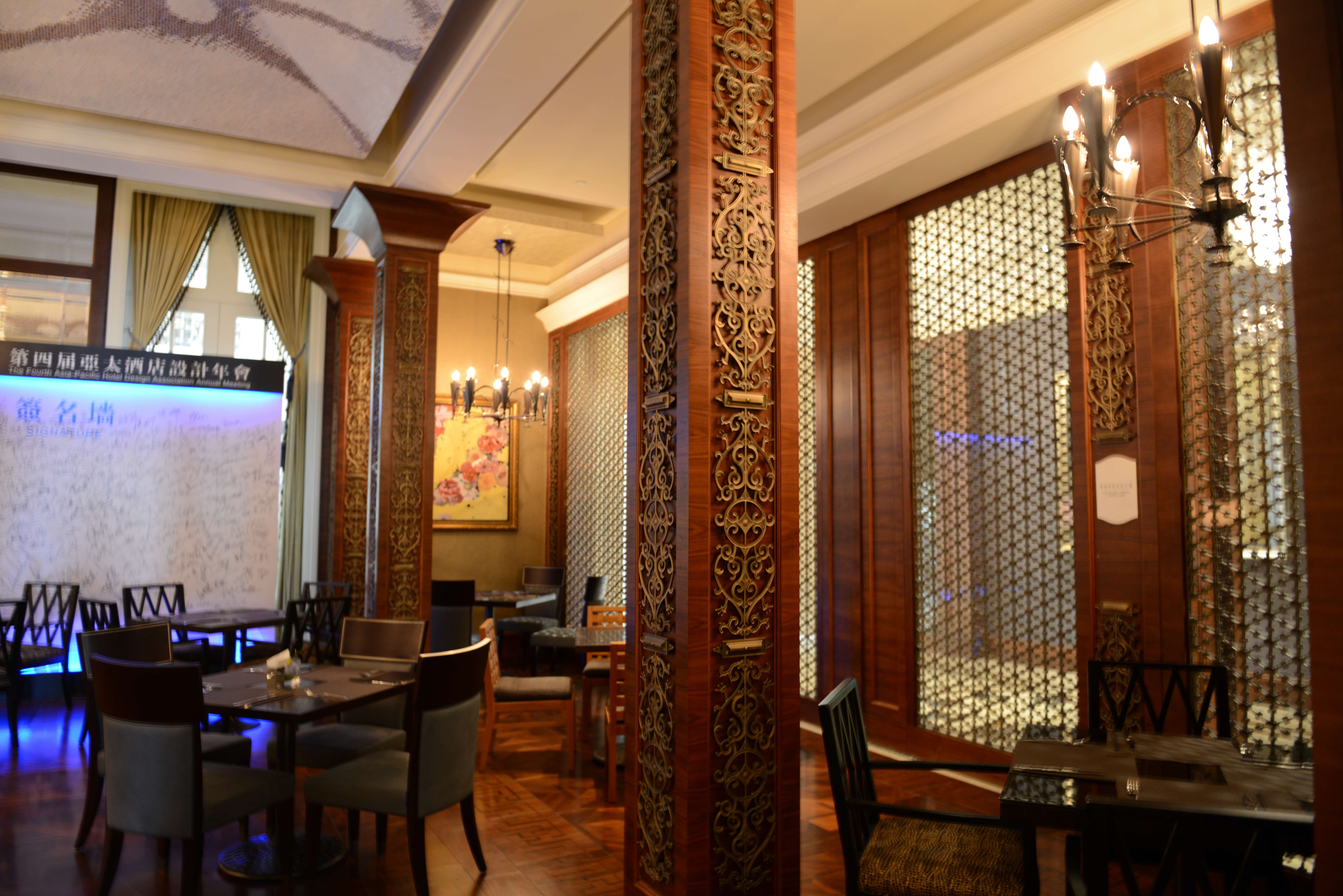 大连城堡酒店餐厅区域照片-2-35