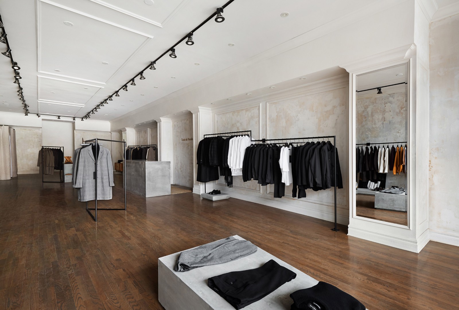 蒙特利尔 École de Pensée 旗舰店-13