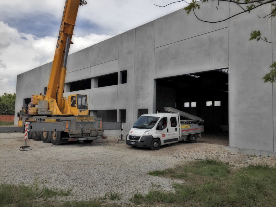 罗杰技术新总部(Roger Technology · Realizzazione nuovo capannone)-3