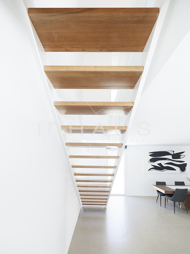 巴塞罗那简约现代模块化别墅-26