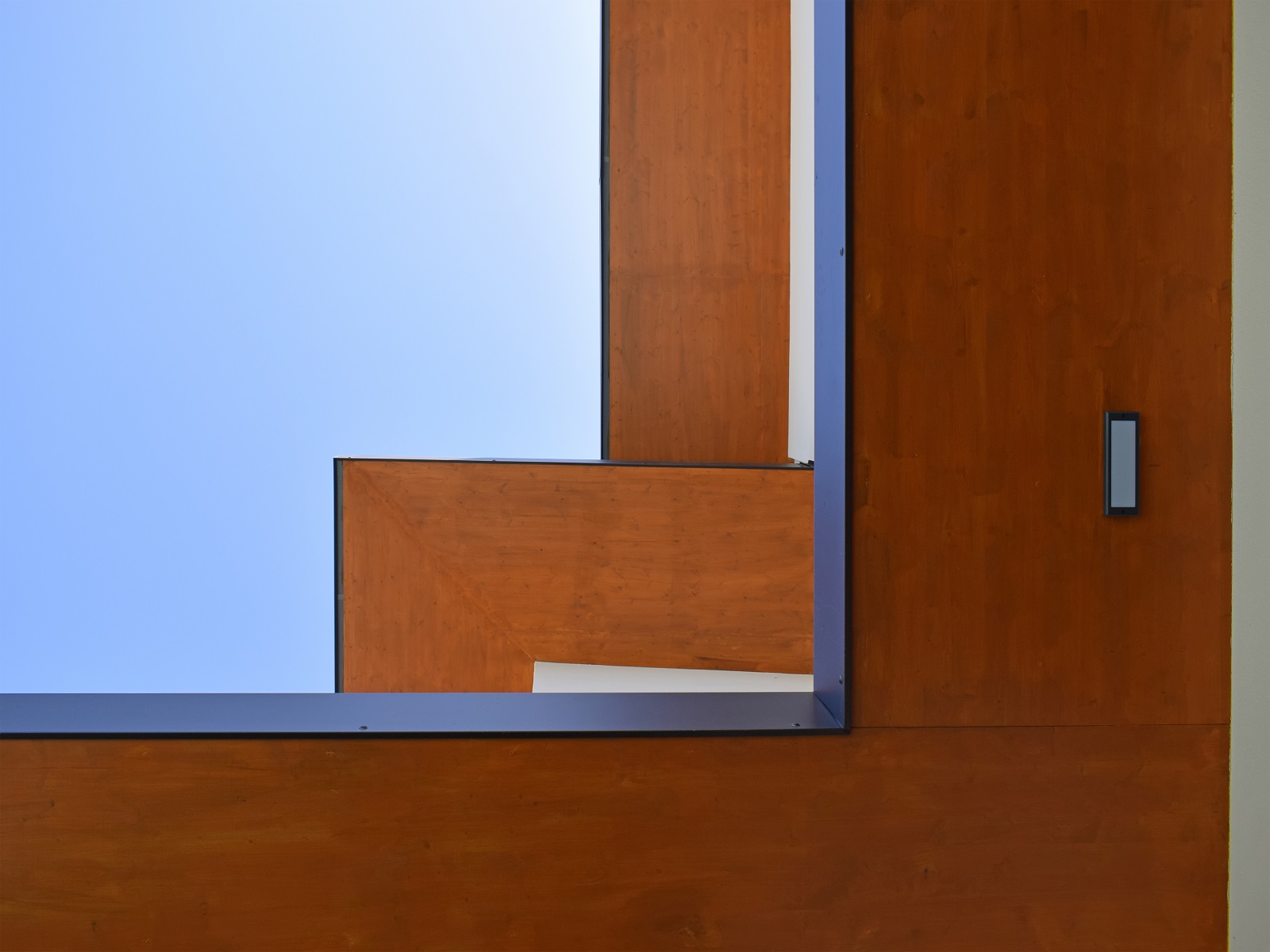 2018 年米兰木质现代别墅-3