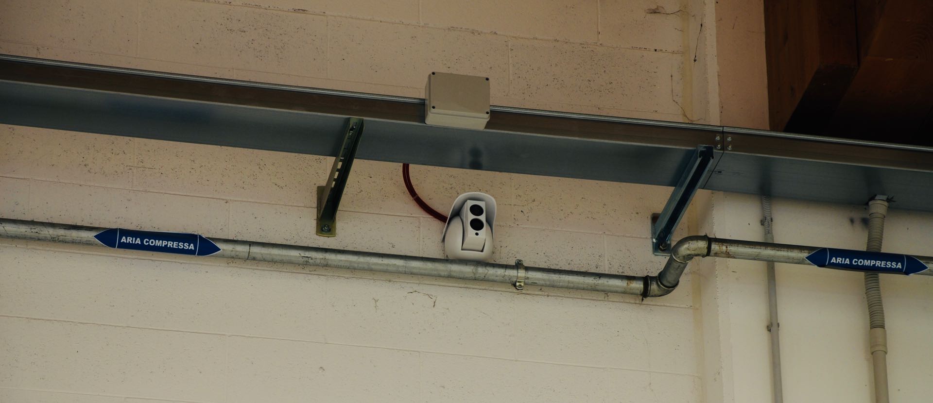 意大利 Polmac 公司总部工厂室内设计案例-28