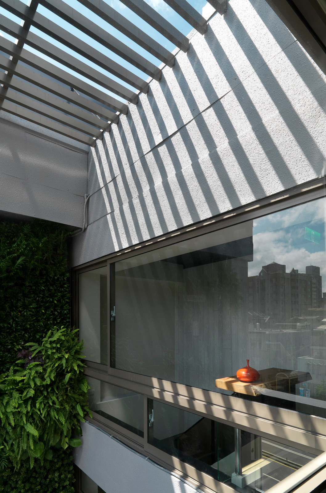 城市雨意与花季——助听器诊所诗意空间设计-17