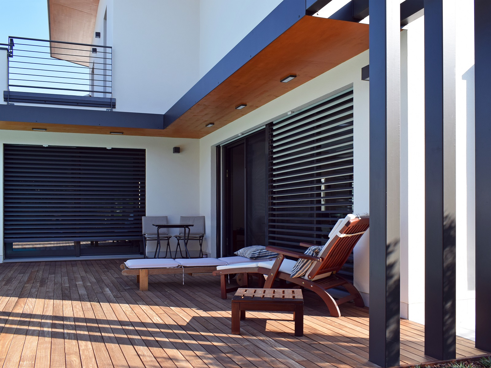 2018 年米兰木质现代别墅-1