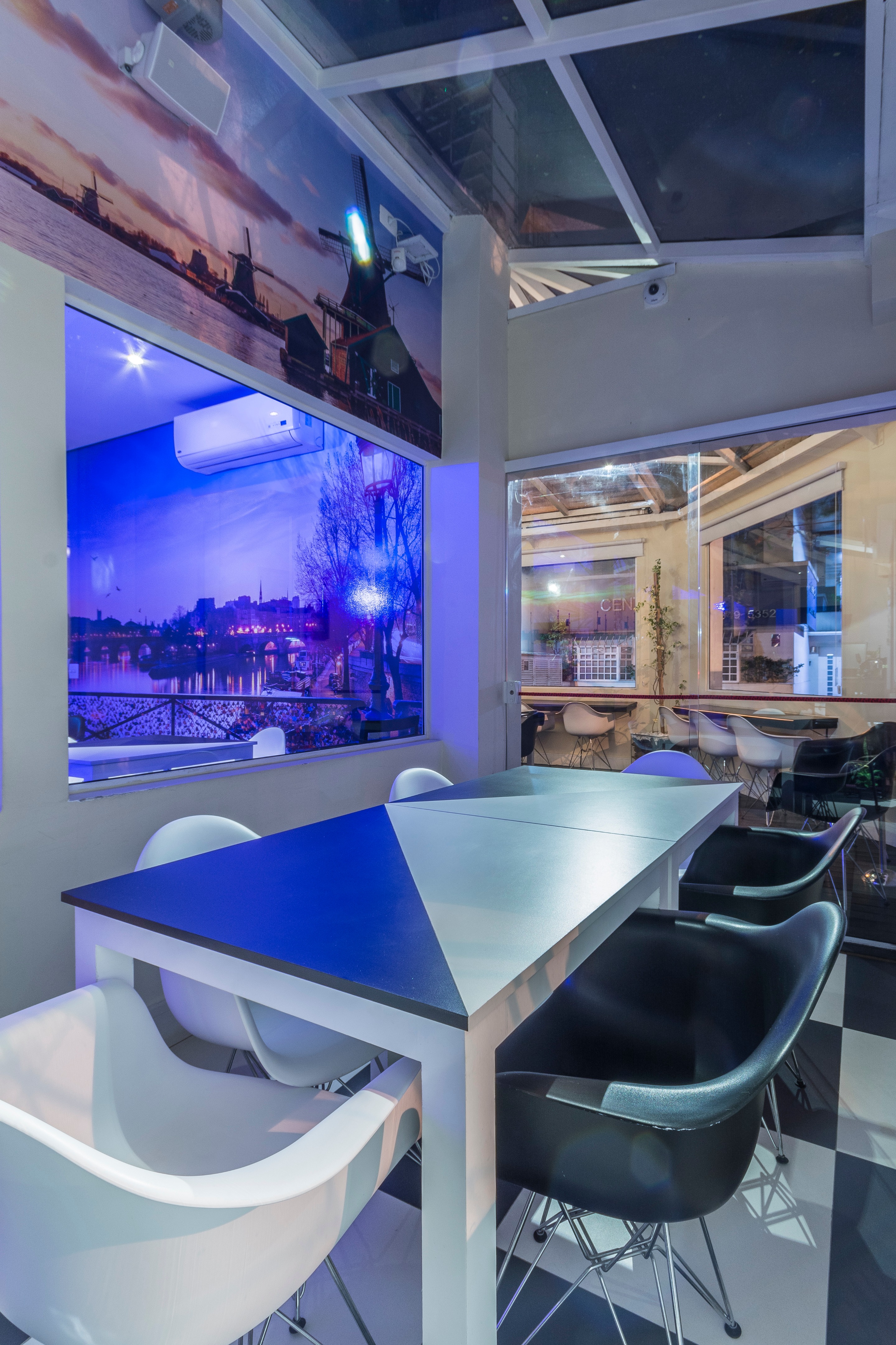 2015 年完成的“Café Voyage”室内设计案例-0