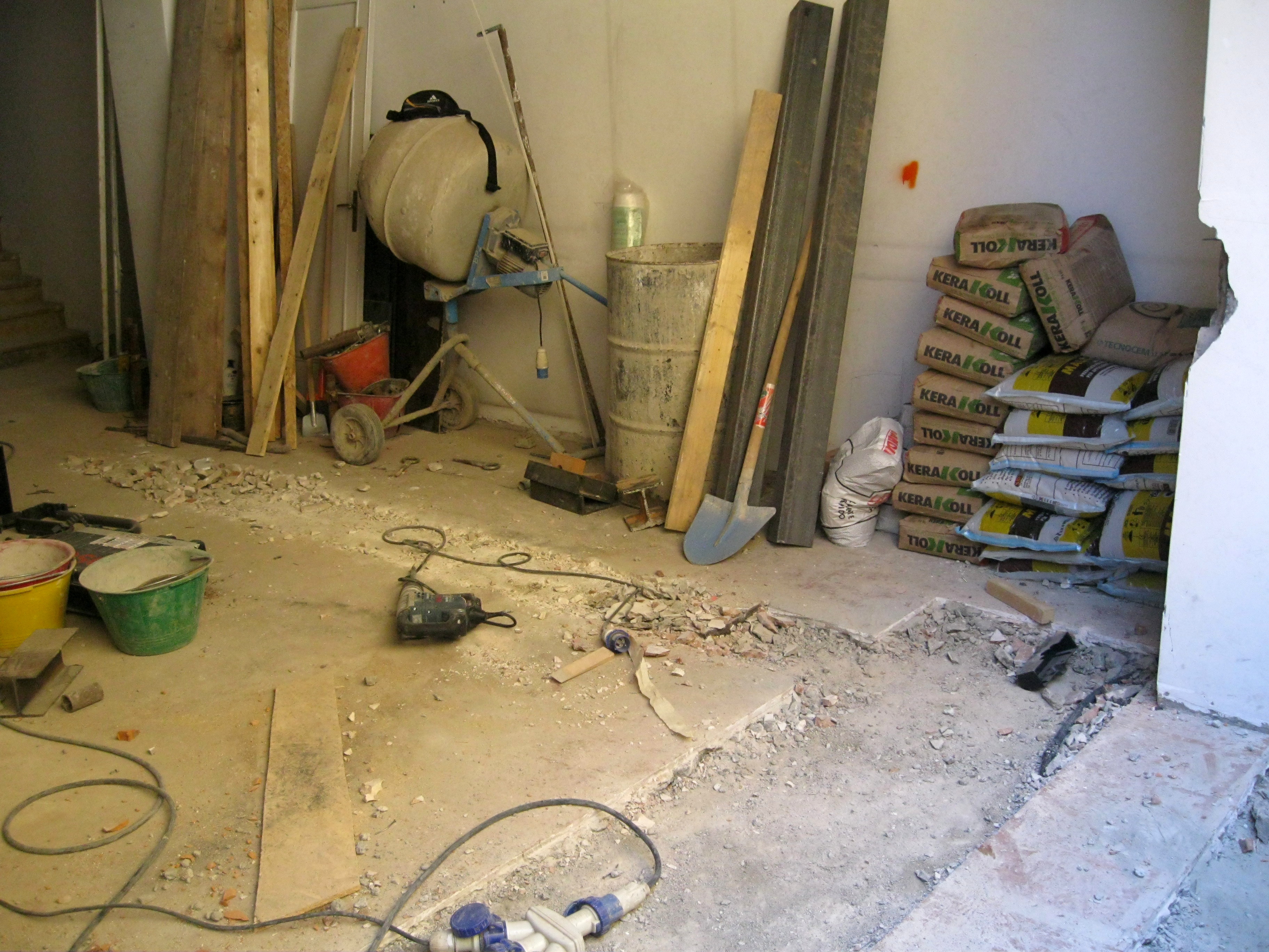 2011 年 Bernardi 珠宝店室内设计案例-6