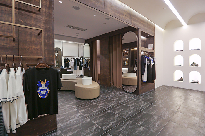 成都 Dray Day 男士时装店室内设计-5