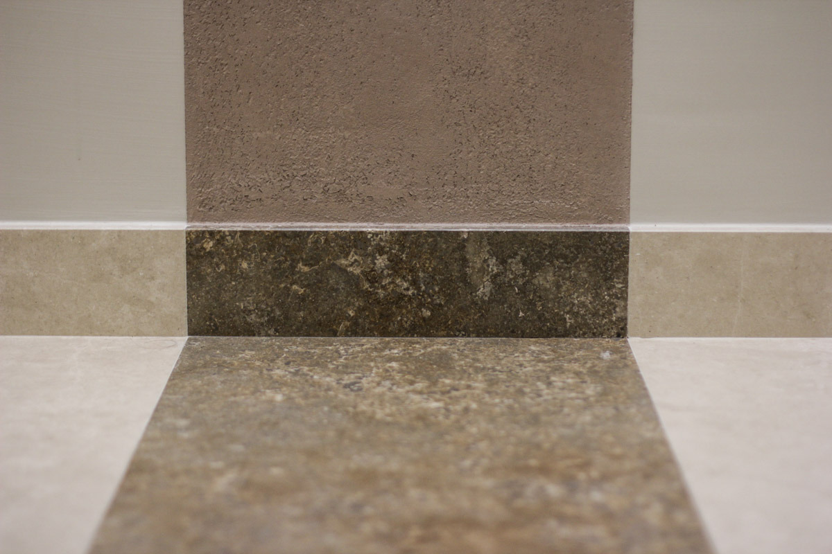 优雅珠宝般的咖啡店设计-30