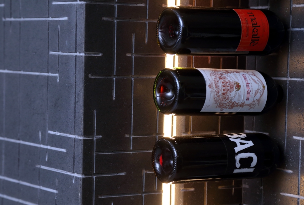 现代风格公寓设计，绿色与白色打造生活空间-39