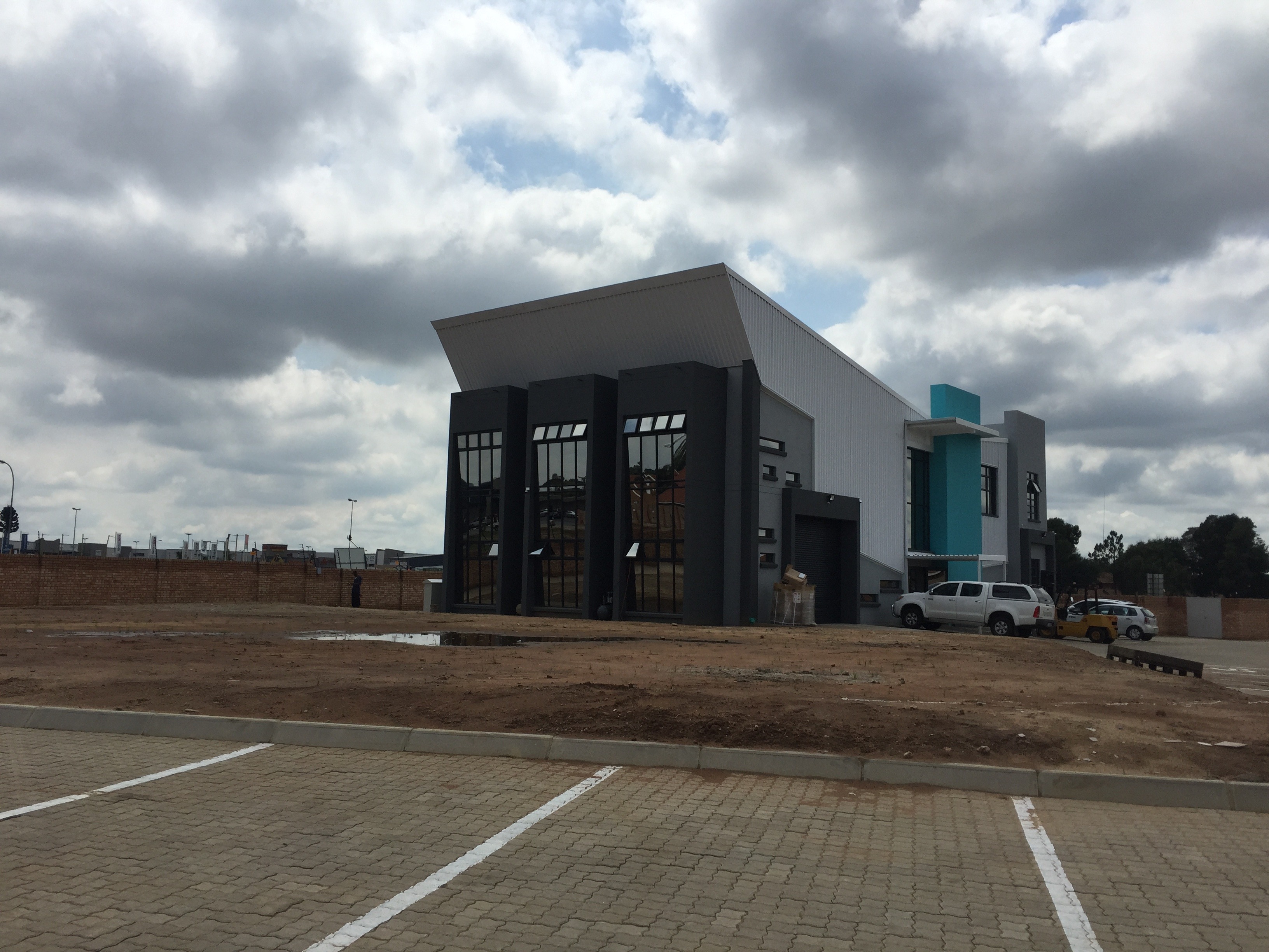 2016 年工业办公楼设计 | 潮流与功能的完美结合-8