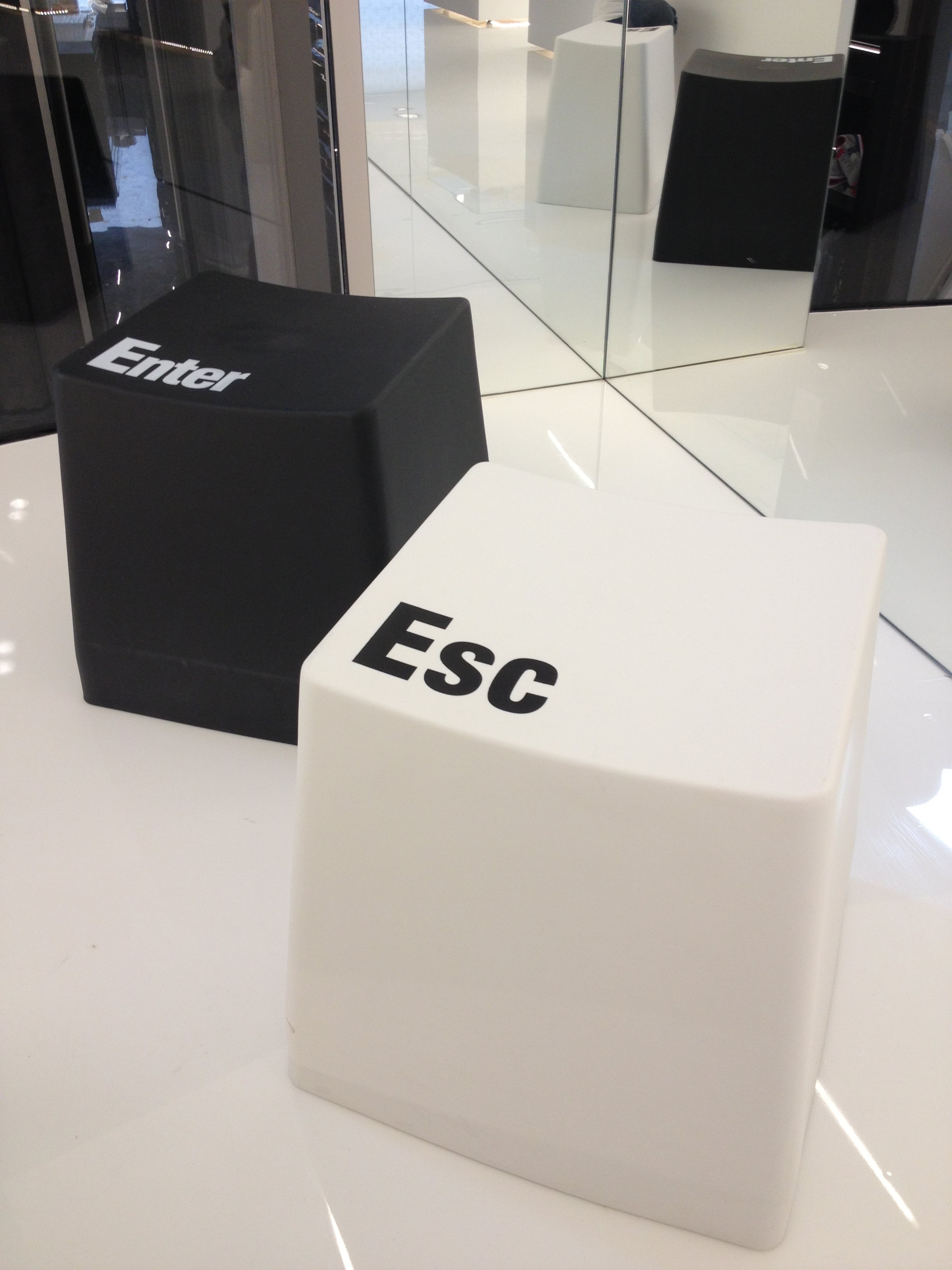 意式风情建筑复兴，打造连续流动的购物空间-16