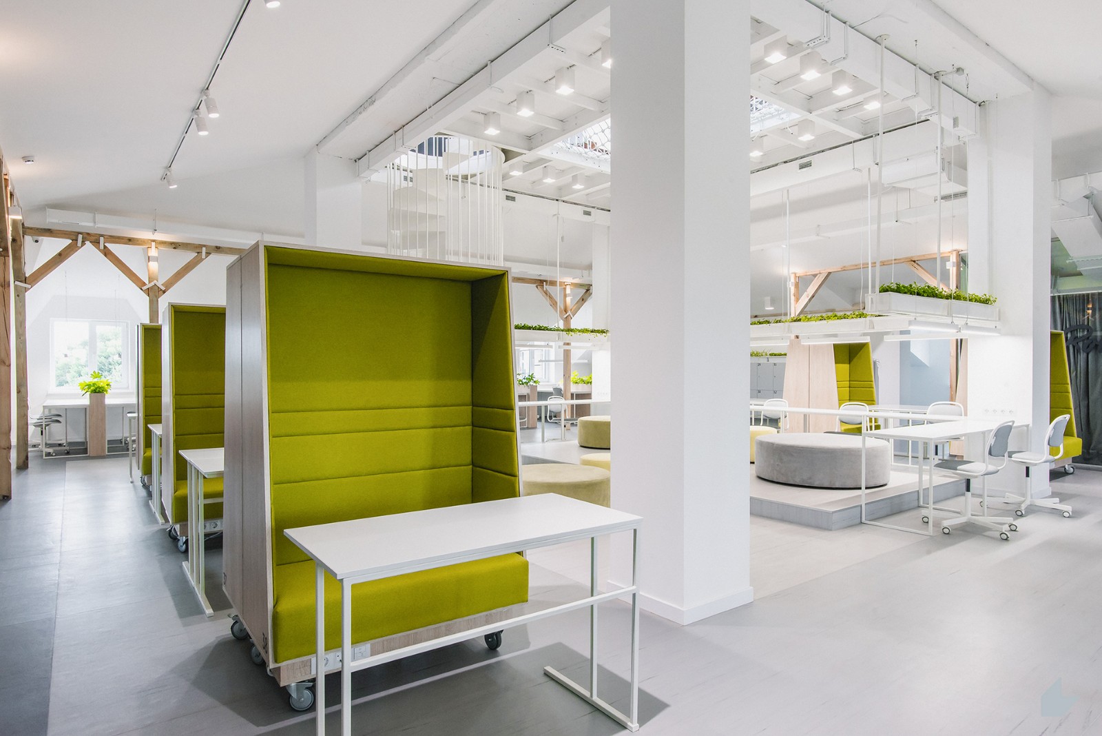 为办公注入活力，380m²乌克兰联合办公空间  Leo Duk Design-0