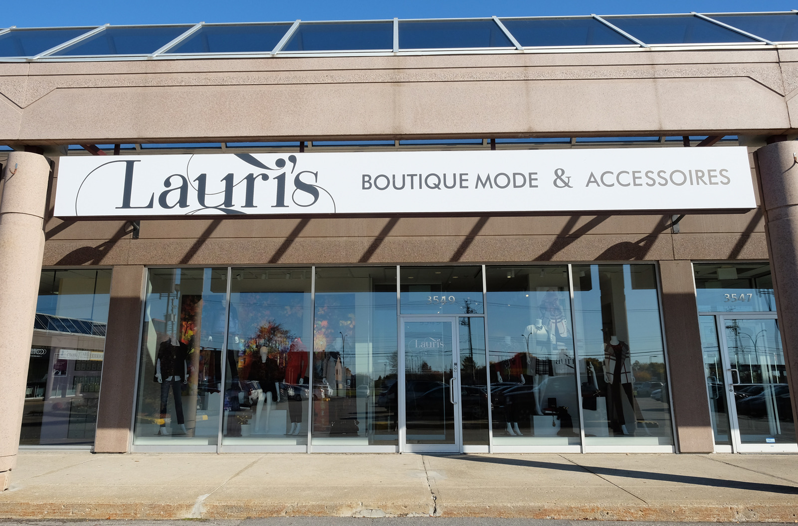 温馨女性专卖店 | Lauri's Boutique 的室内设计解析-3