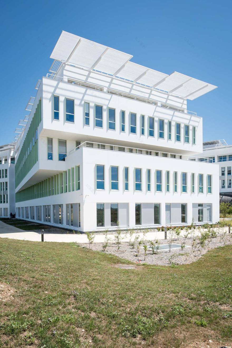 法国 Credit Agricole Poitou 企业总部,现代与古典的完美融合-5