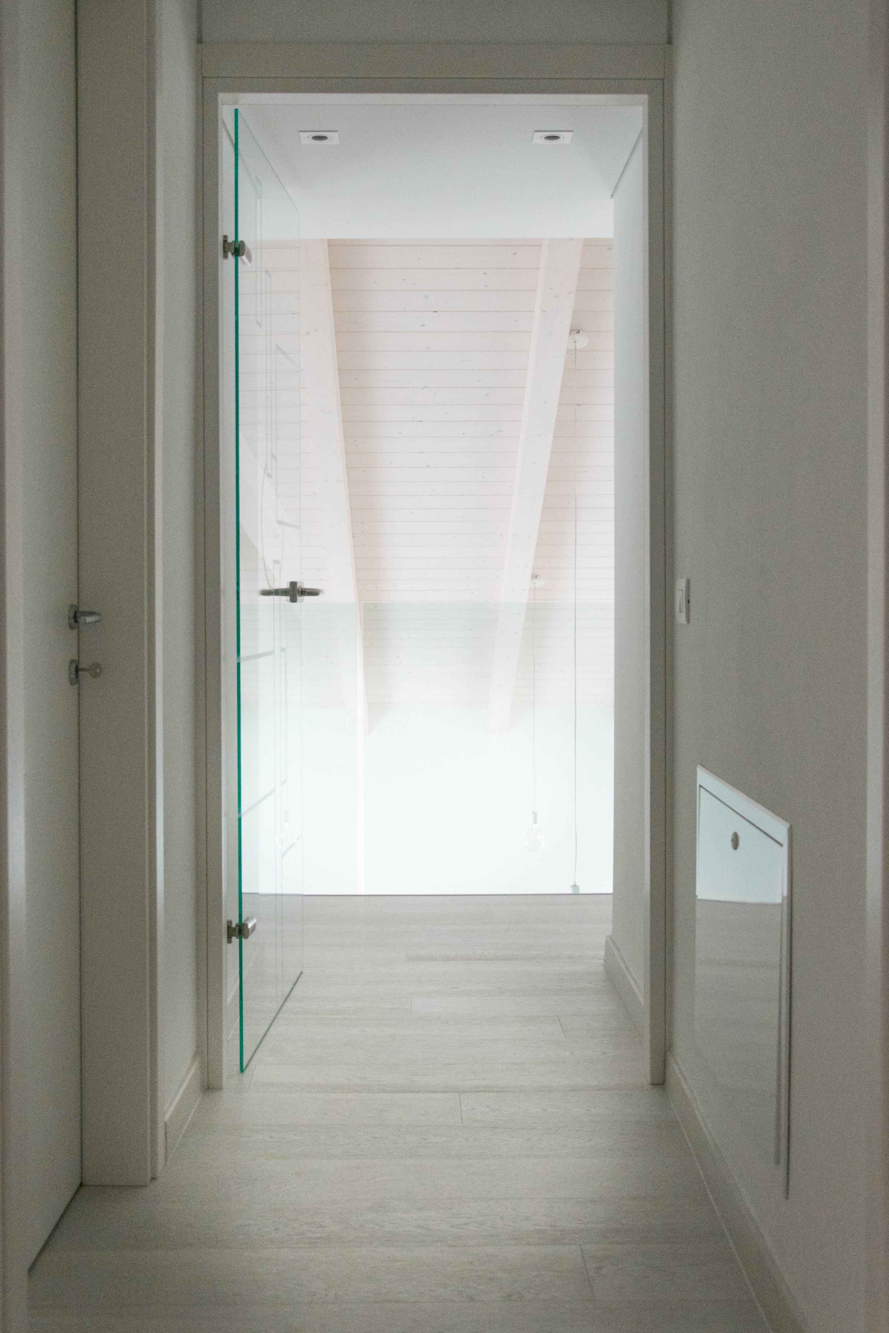 意式乡村现代家居，双高空间与户外融合-10