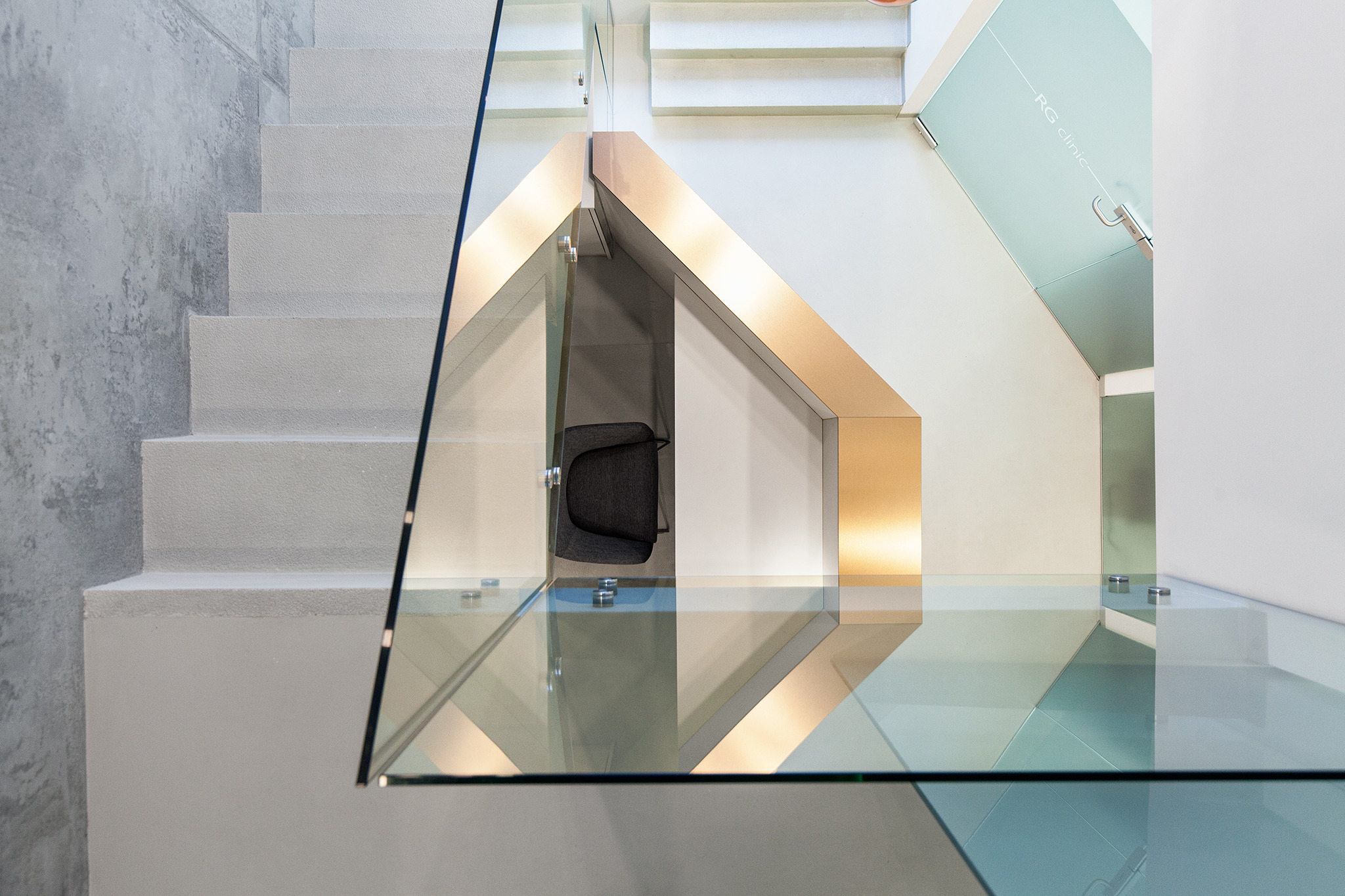 2018 年完成的立陶宛维尔纽斯 RG 口腔诊所室内设计-23