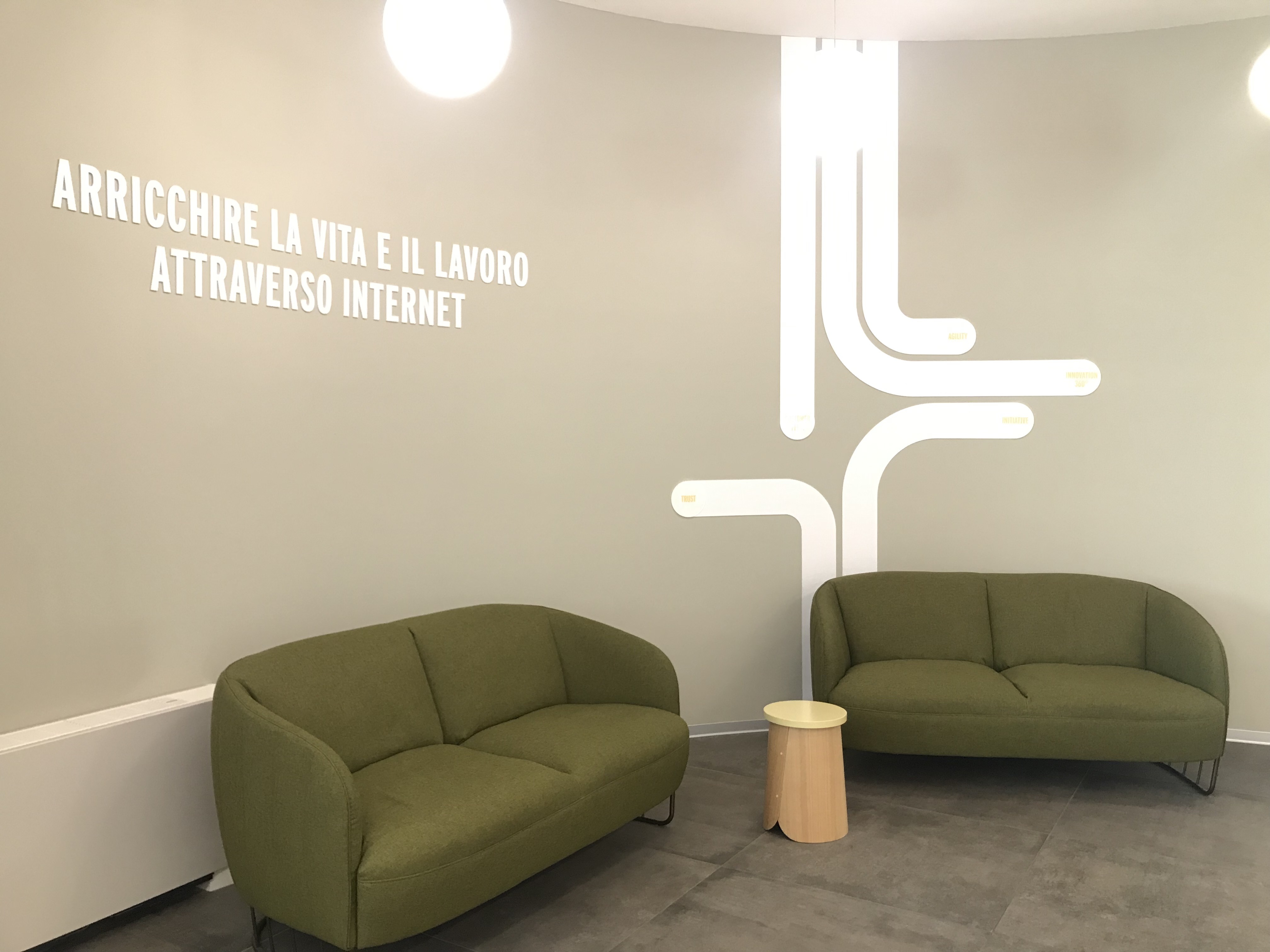 电信公司总部打造高效休闲办公空间-41