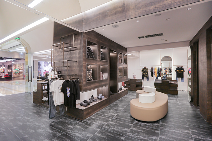 成都 Dray Day 男士时装店室内设计-3