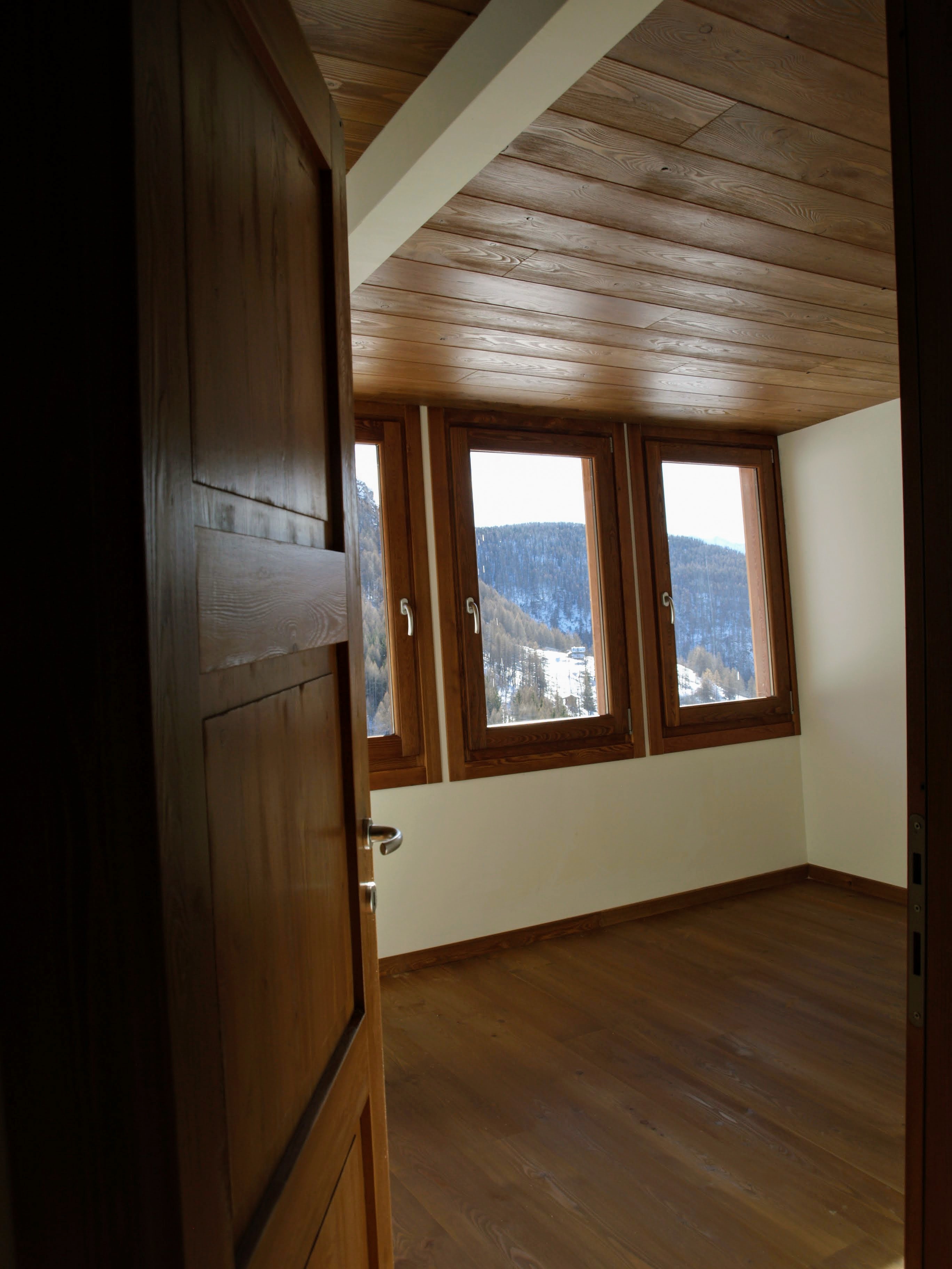 山间木屋的现代复兴-11