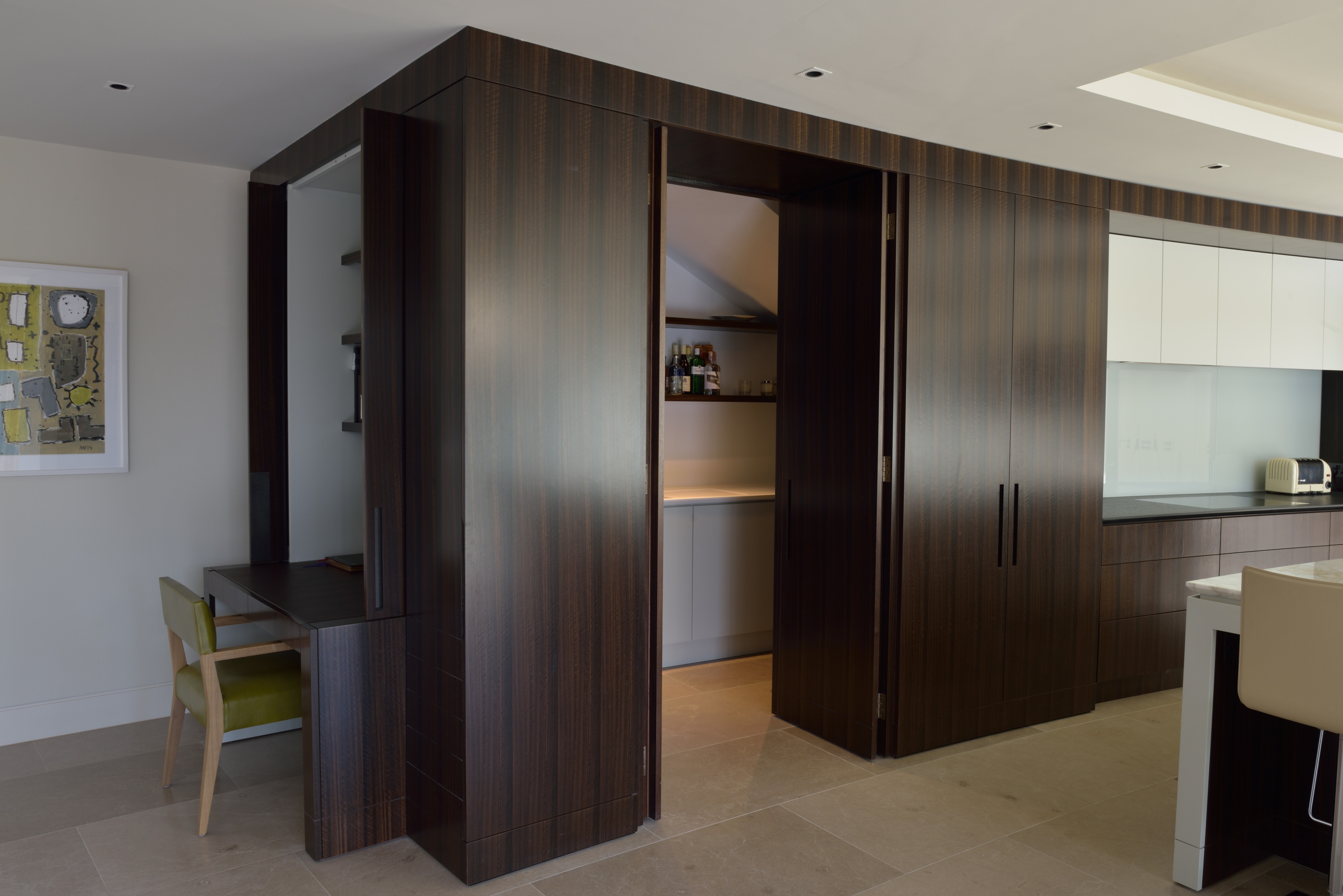 圆弧形定制厨房设计 | 弧形与功能的完美结合-13