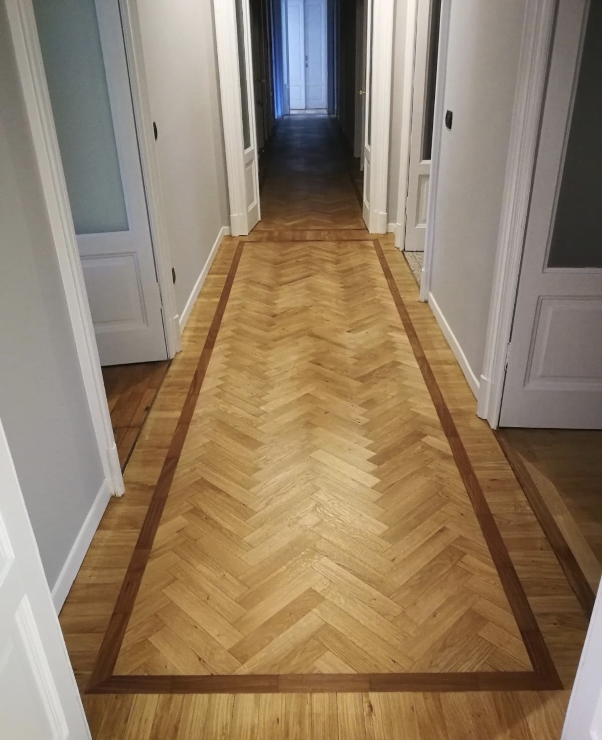 2019 年完成的鱼骨拼木地板修复工程-7