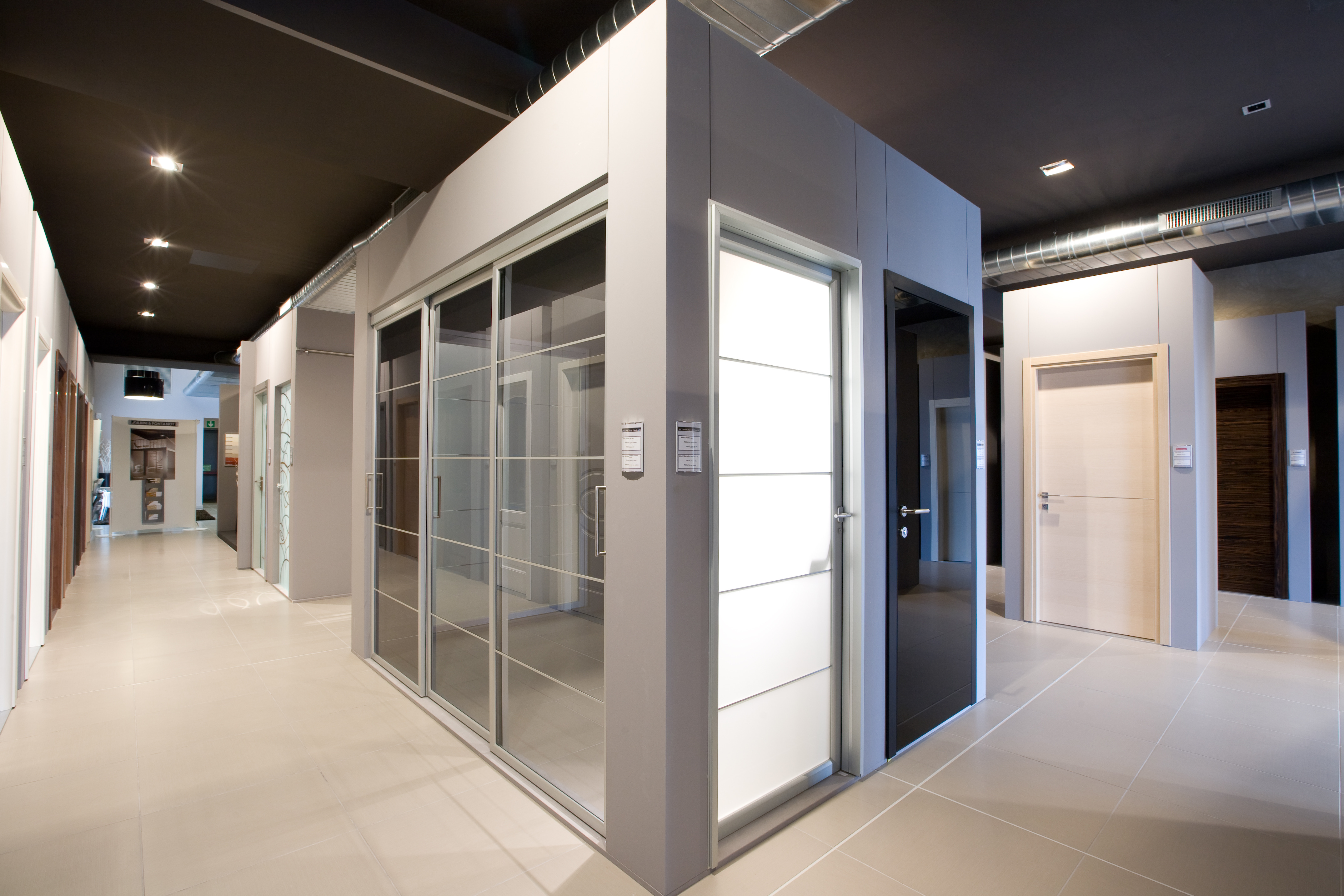 2008 年完成的 Virga Serramenti 室内设计项目-0