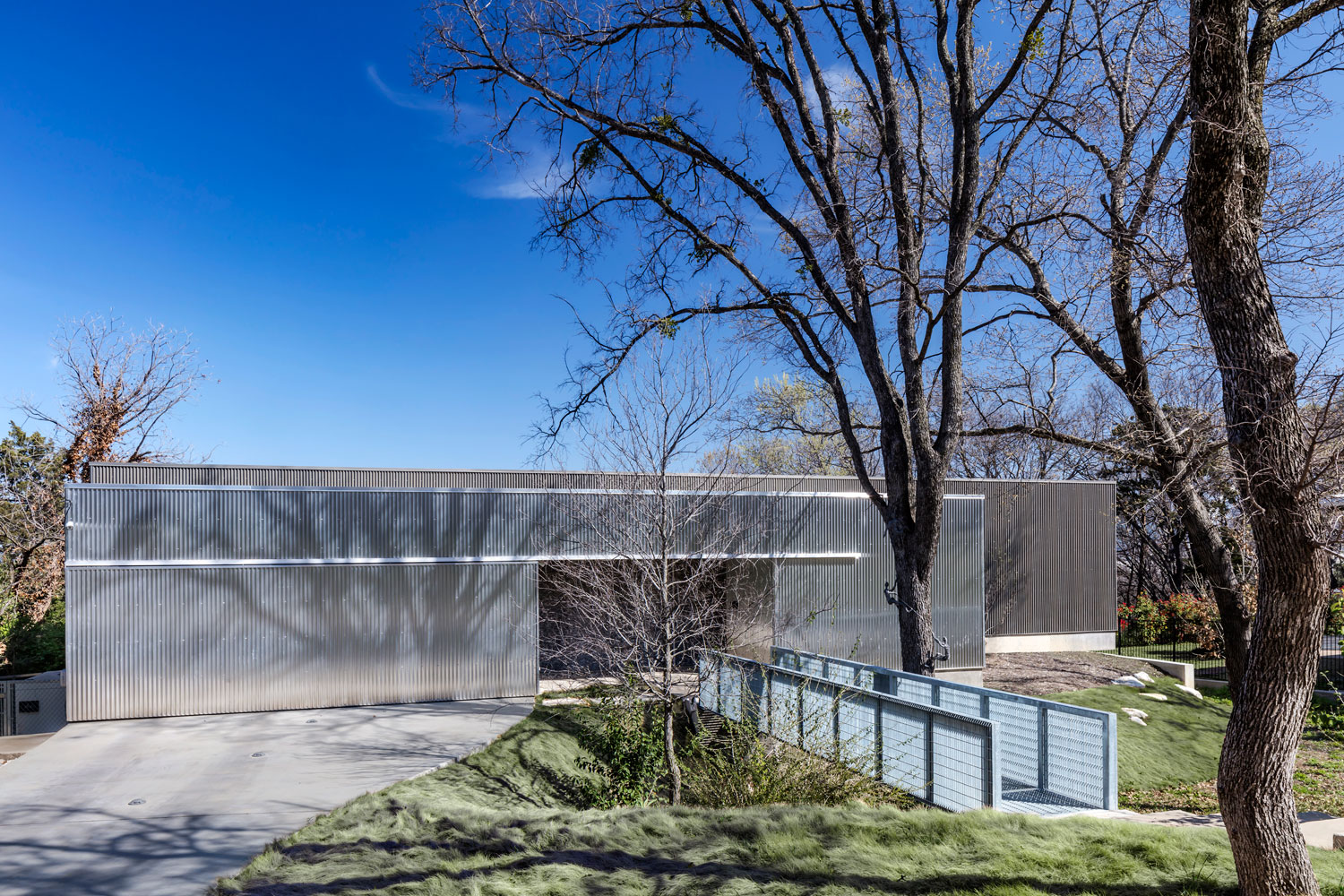 悬崖之上的绿色梦幻家园-3