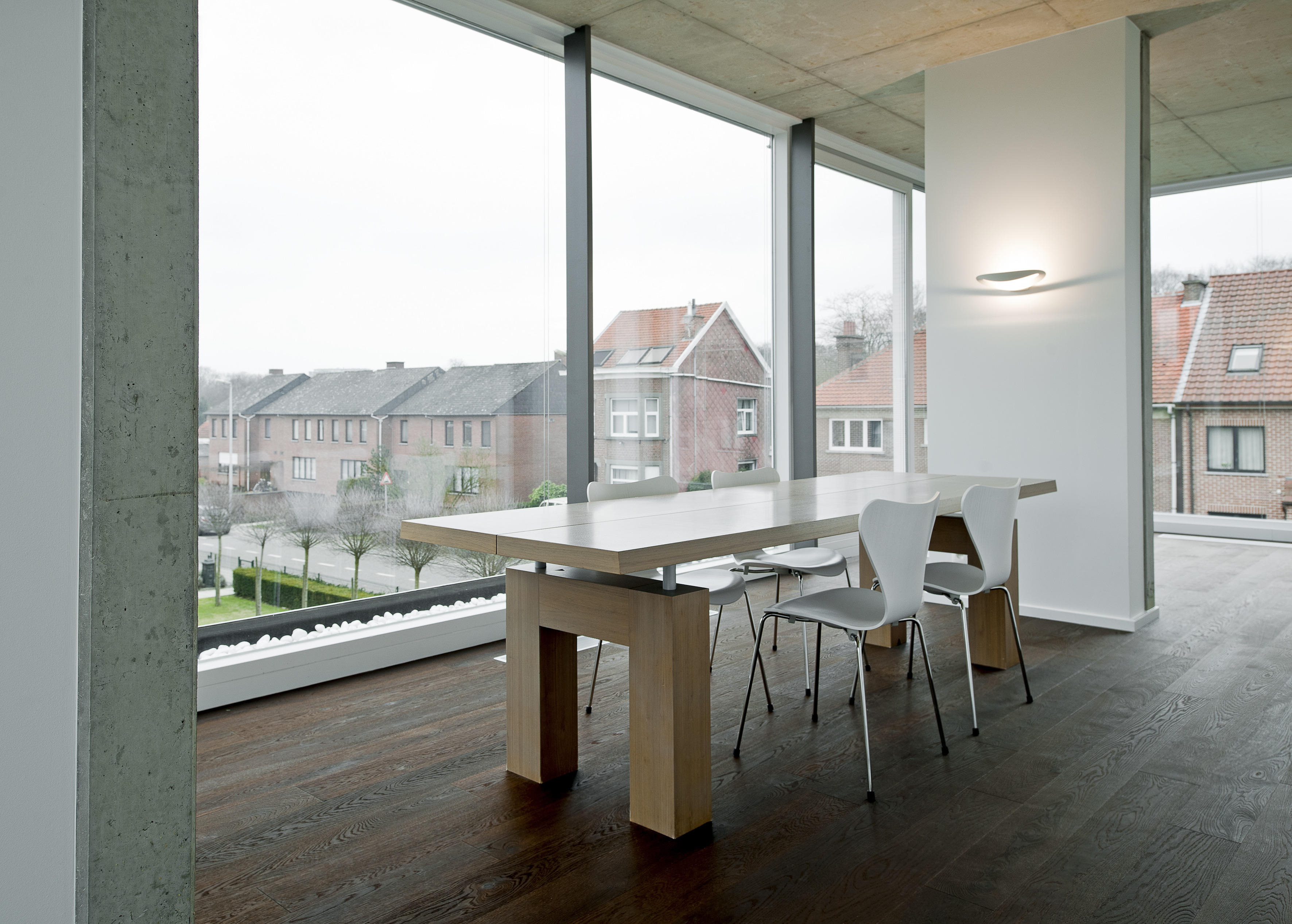 雕塑花园里的牙科诊所-16