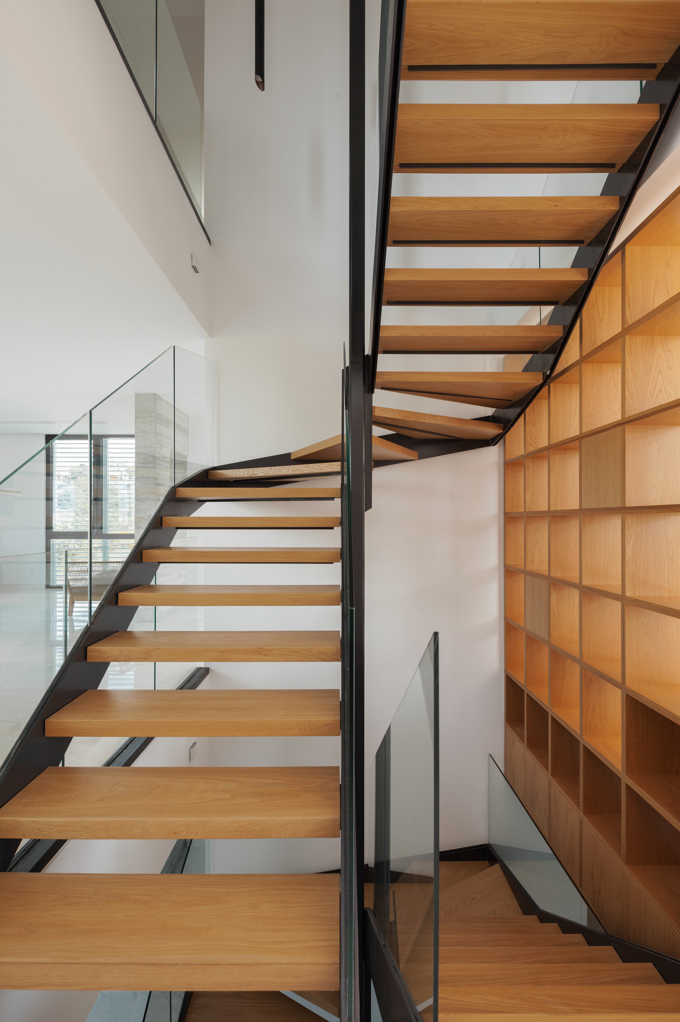 CK House | 嵌入景观的河畔家园-11