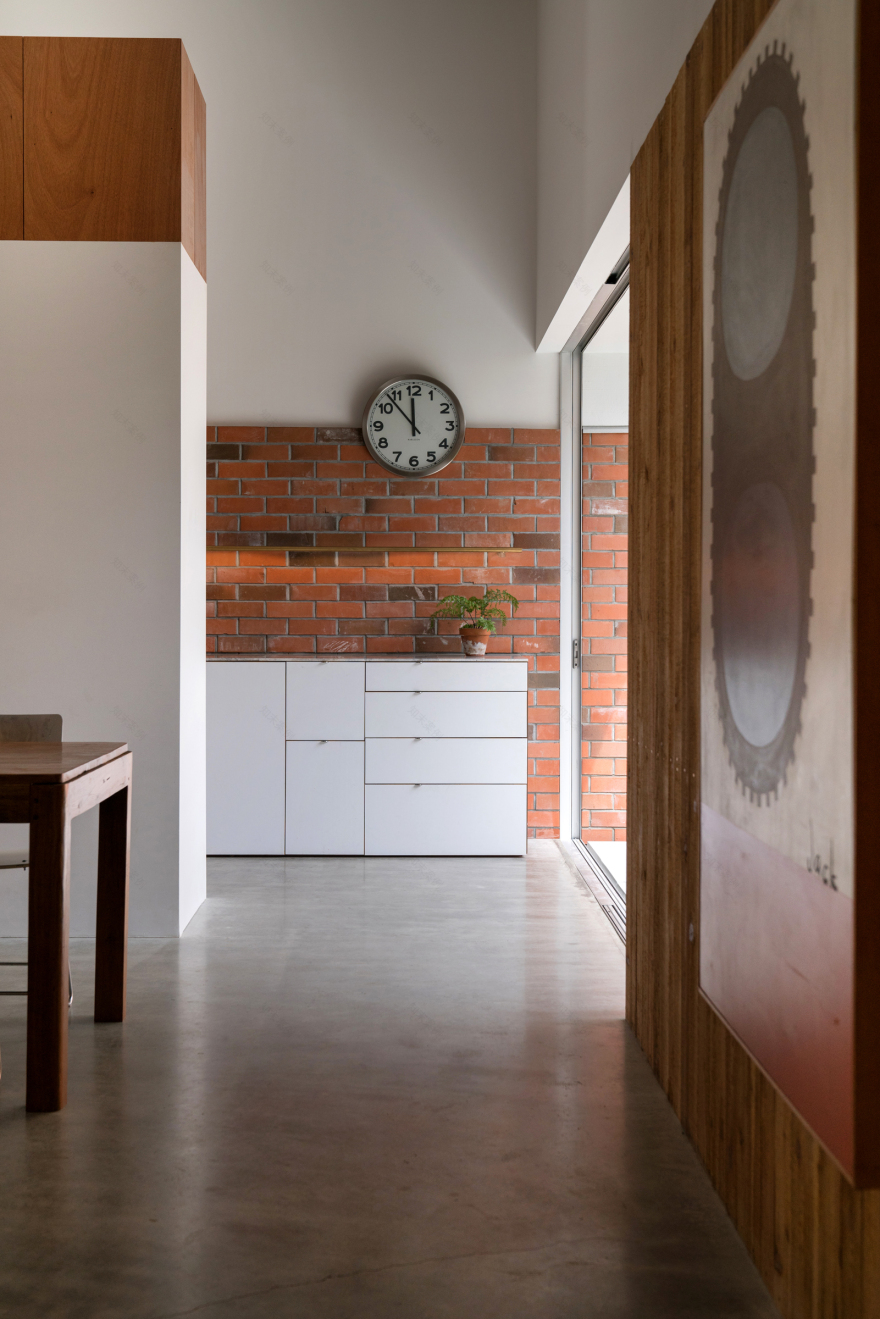 新西兰小城住宅 | 家庭住宅与艺术工作室的完美融合-12