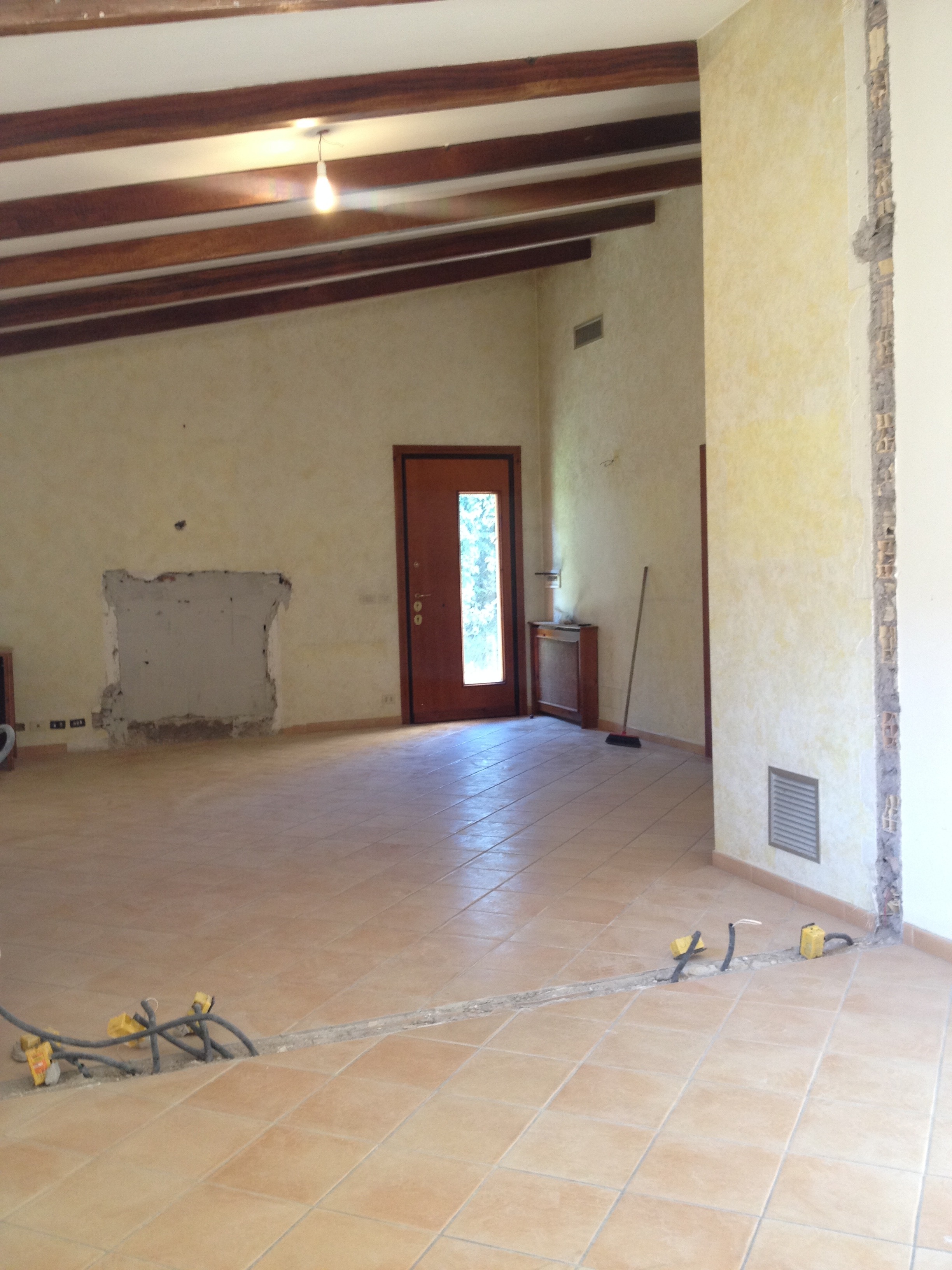 2015 年完工的独栋别墅室内设计佳作-14