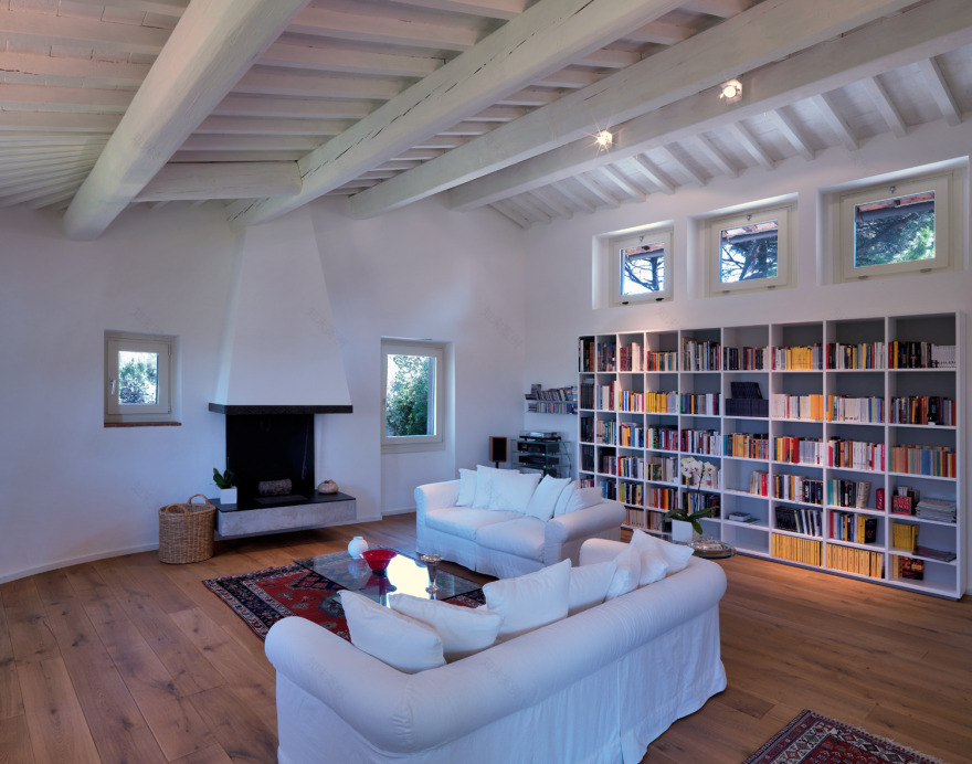 佛罗伦萨百年老宅现代重生,自然光与人工光完美融合-1