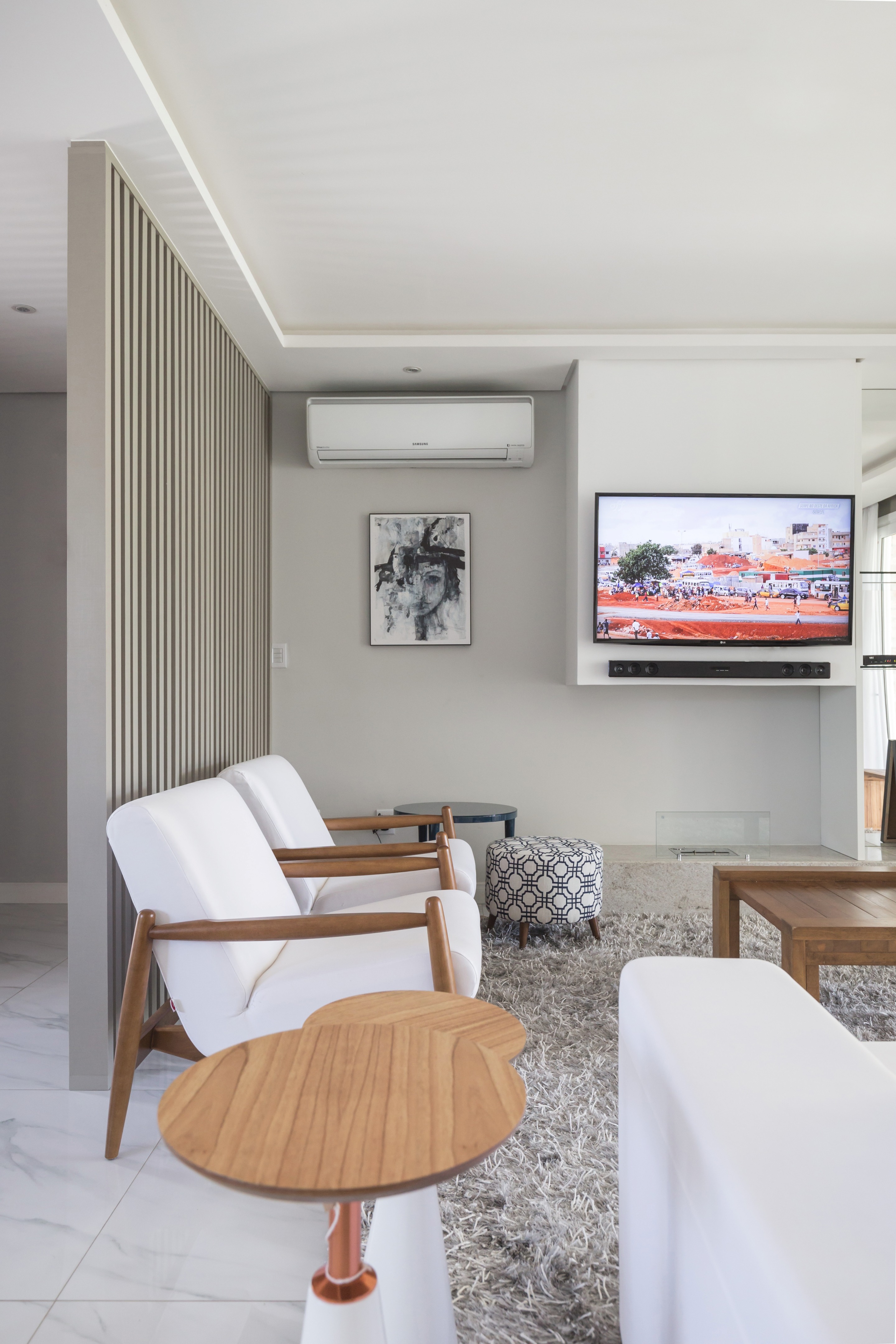 巴西现代简约别墅，自然与永恒的融合-11