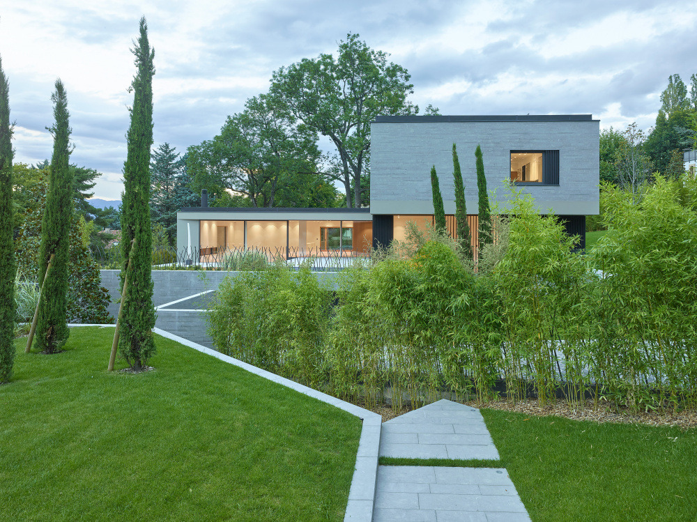 Villas Cousines | 2017 年完工的现代简约风格别墅设计-0