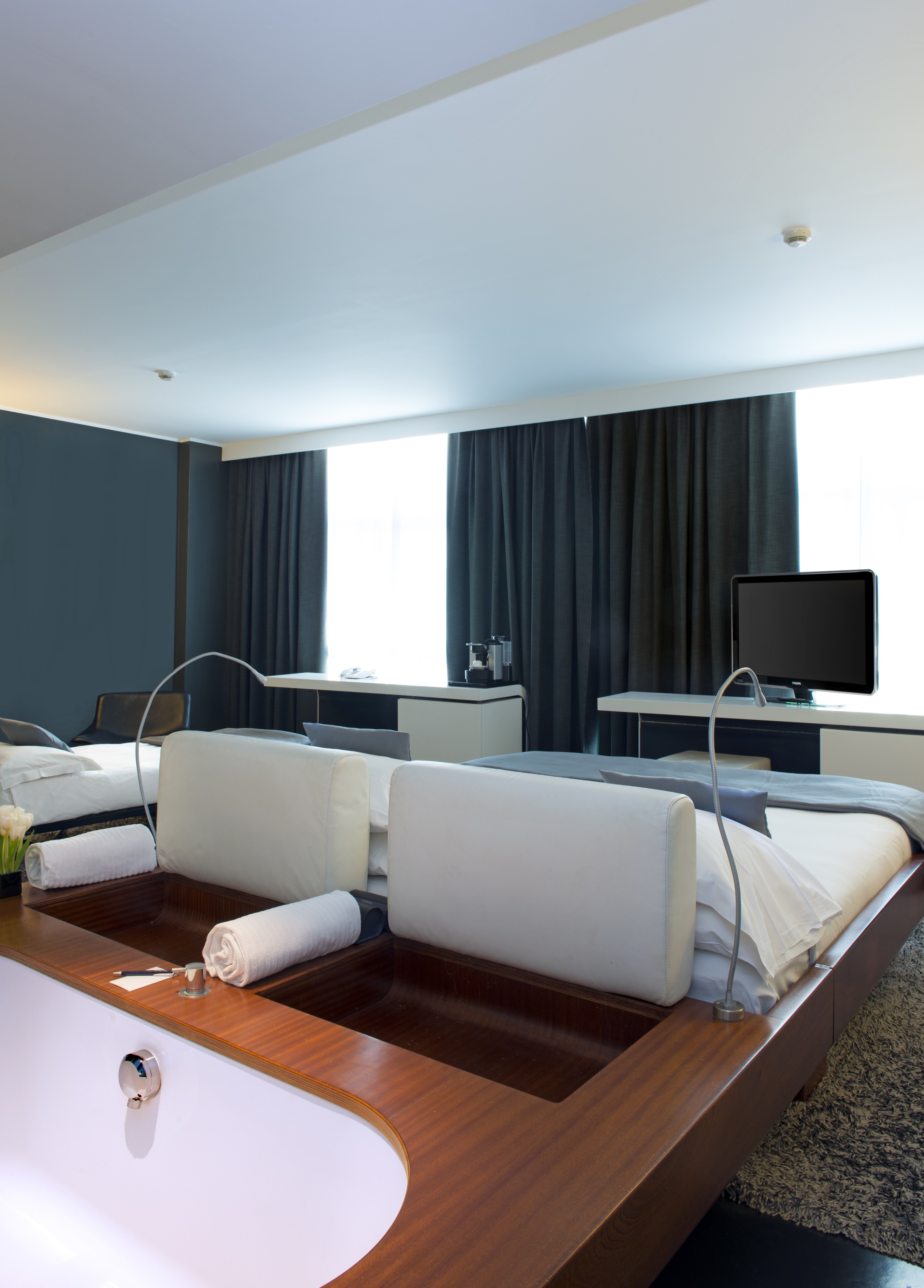 罗马中心的悬浮酒店设计-4