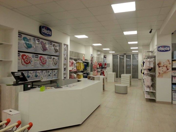 2015 年完成的婴儿中心 Chicco 展示厅设计-14