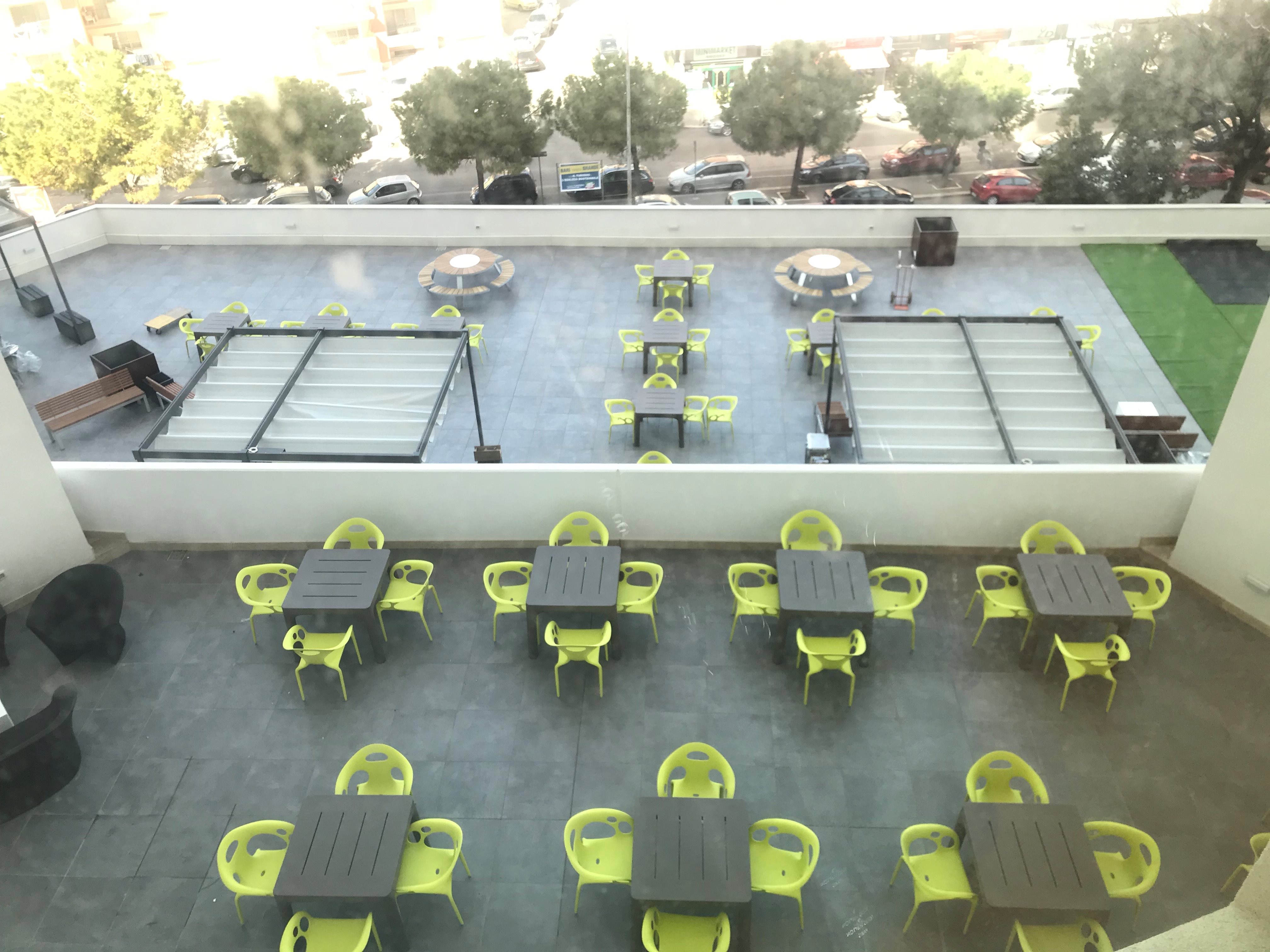 电信公司总部打造高效休闲办公空间-19