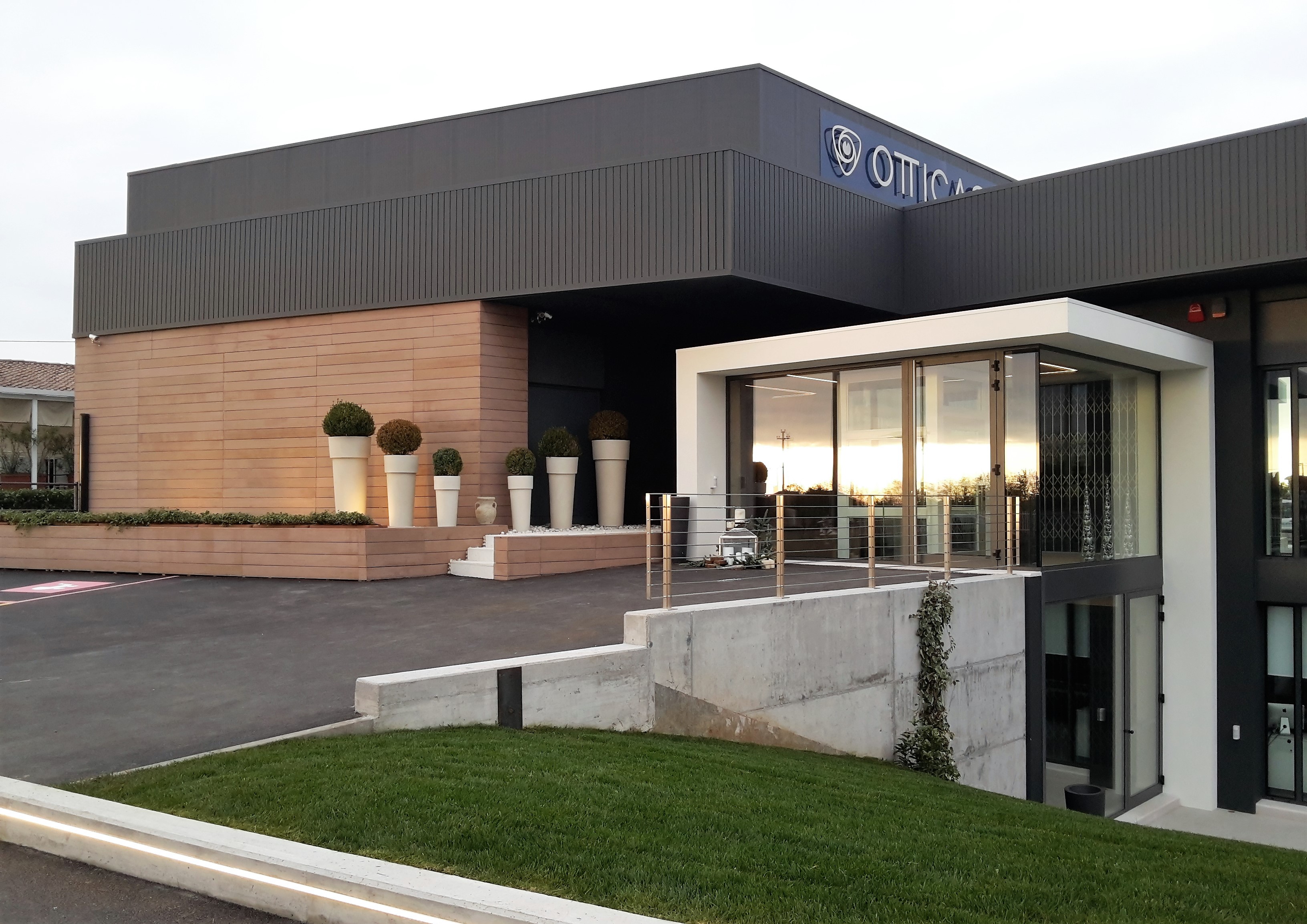 商业和管理空间·扩展和重新设计-2