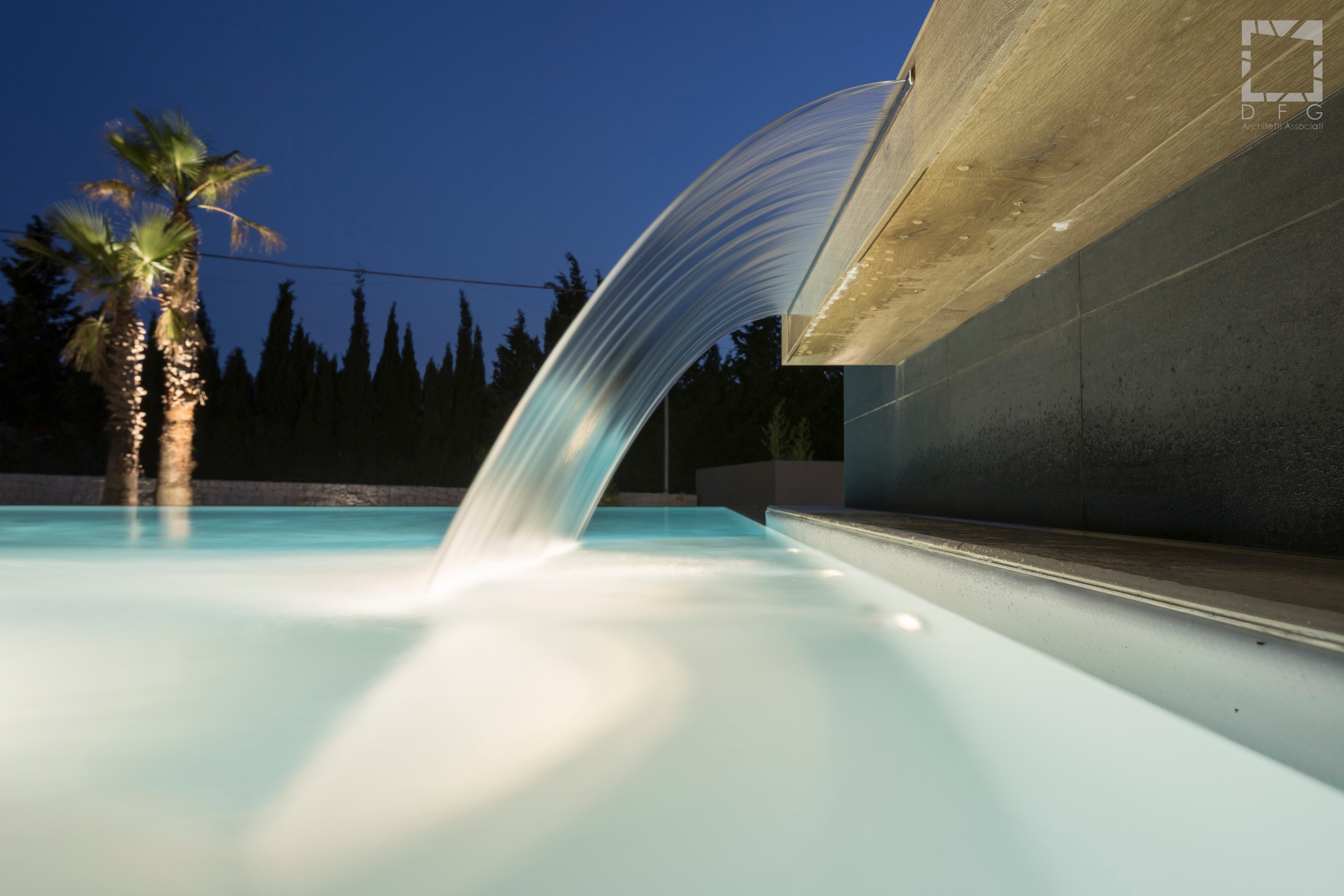 乡间别墅的屋顶奇观-2