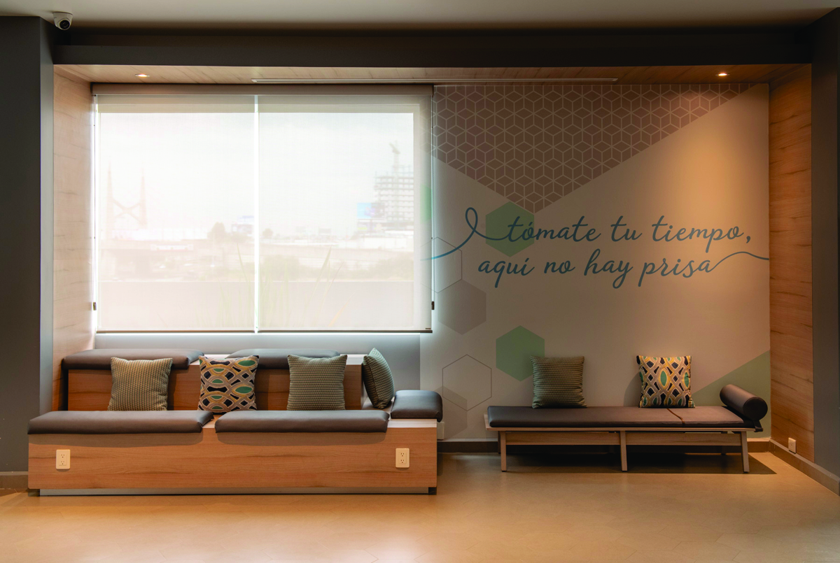 "Media Hub"酒店设计 | 多功能公共空间与舒适的客房-7