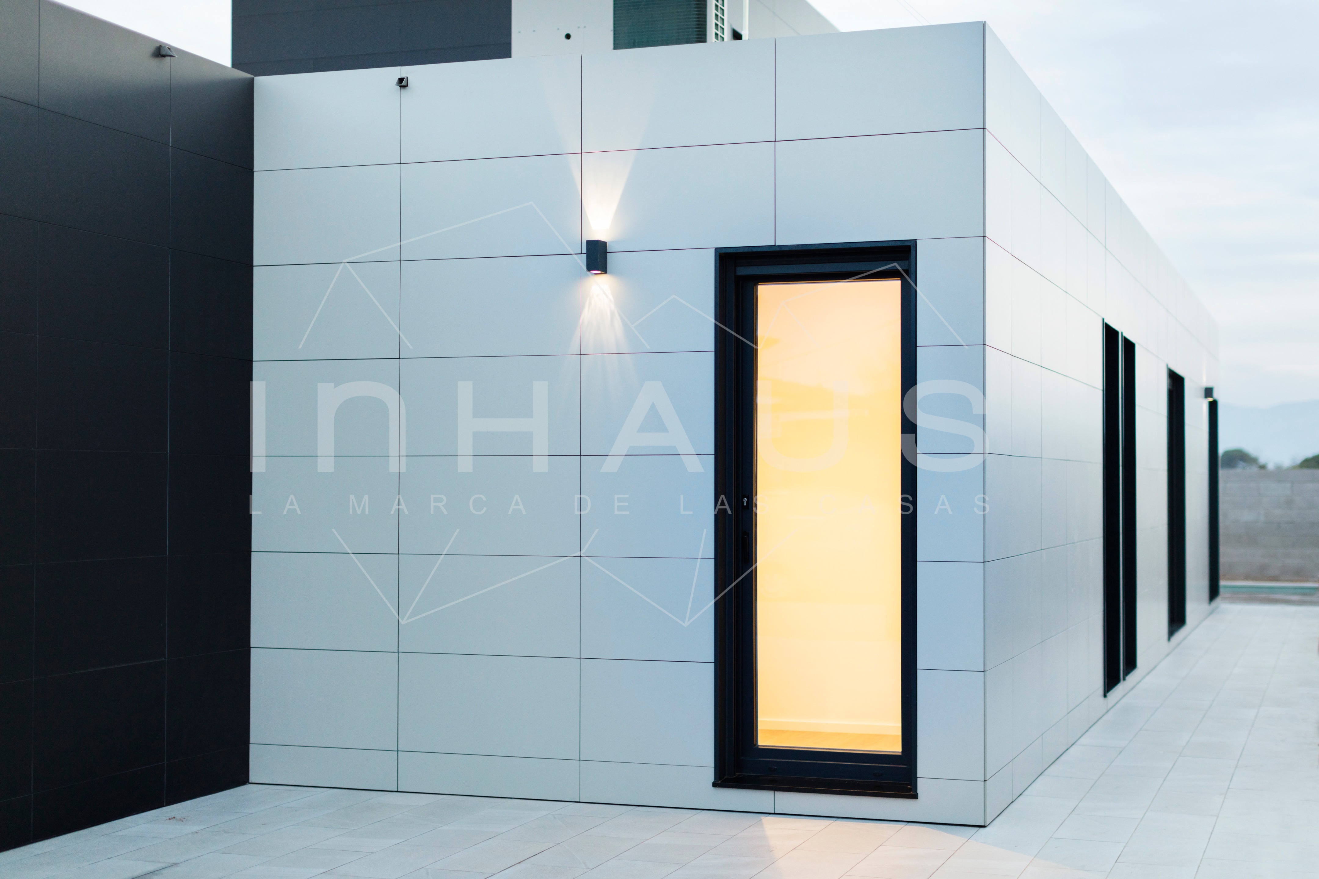 模块化打造的家庭住宅——塔拉戈纳美景之家-8