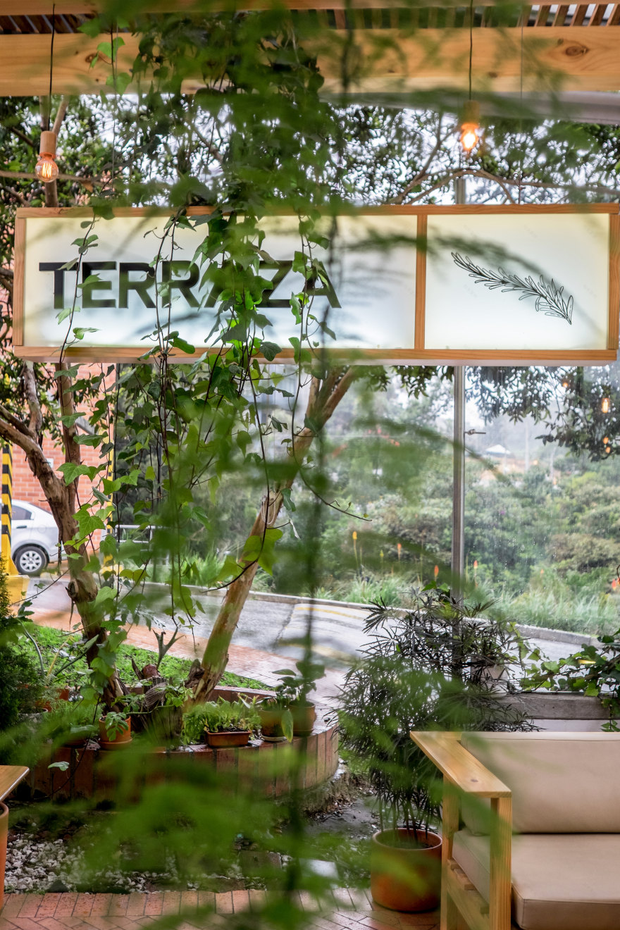 哥伦比亚 Casablanca 餐厅翻新设计 | 多样风格统一标识-4