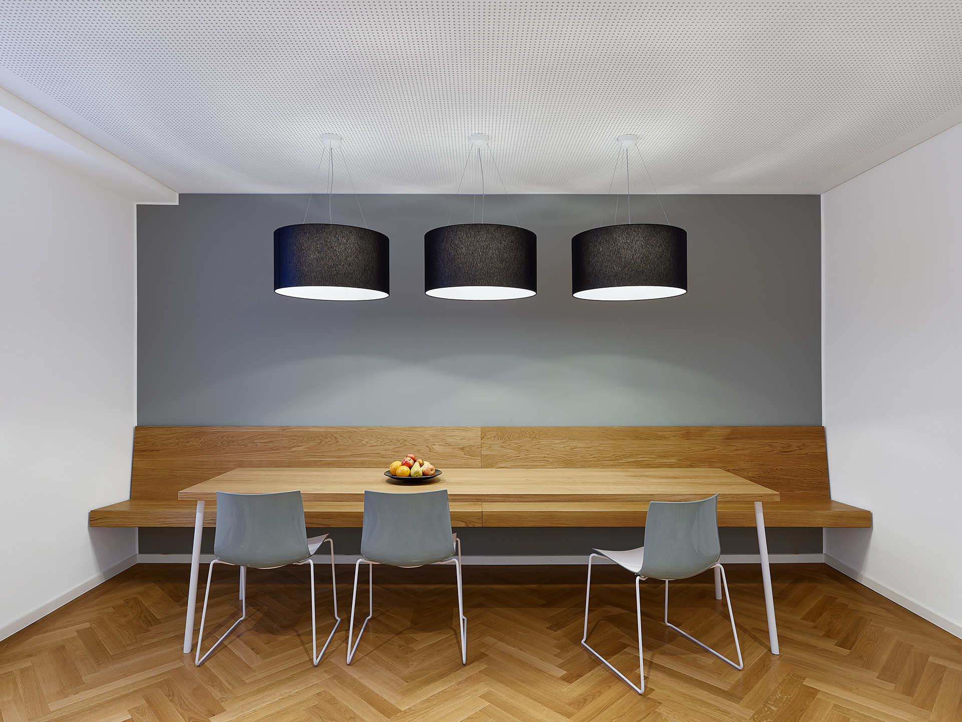 历史与现代交融的办公空间设计-9