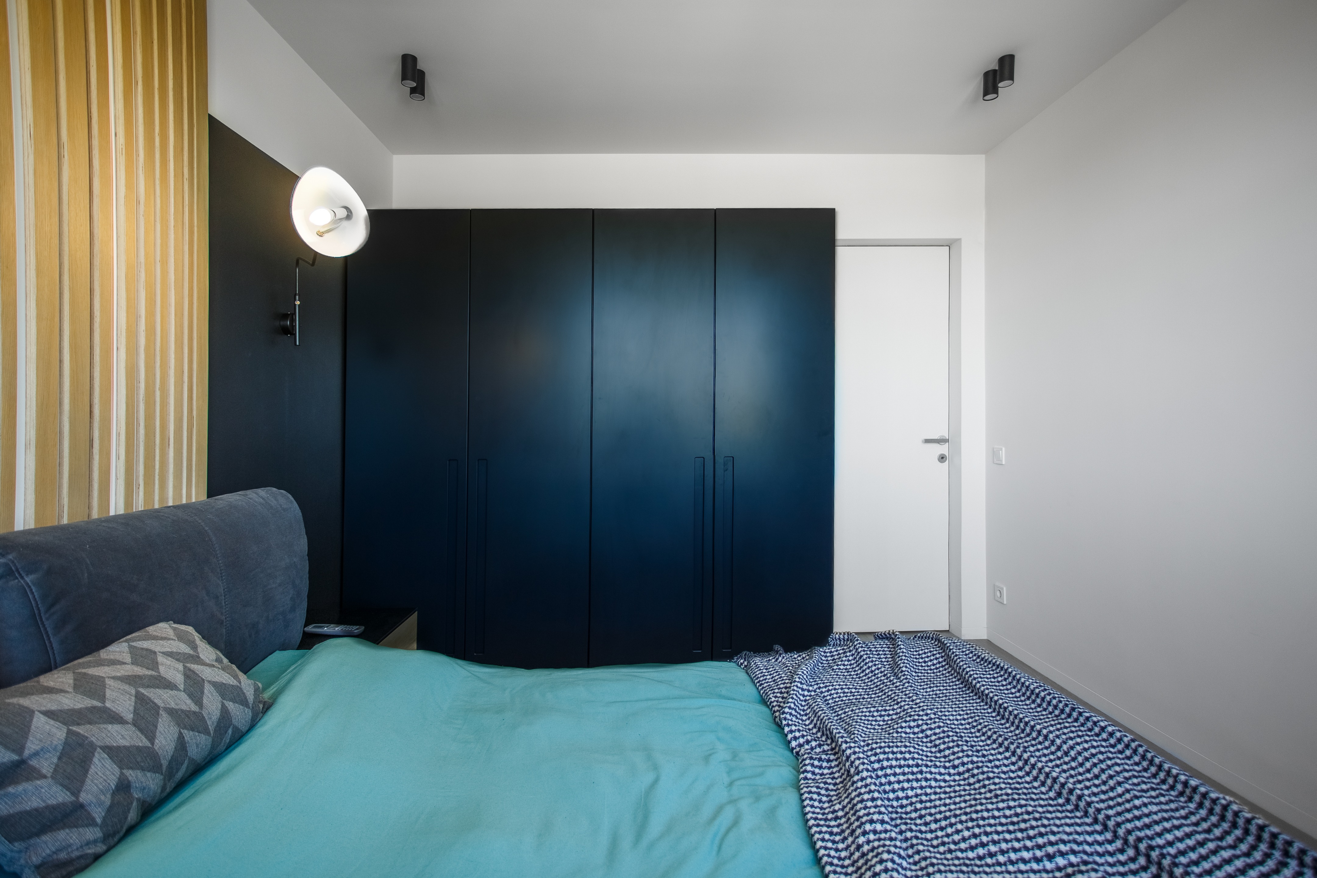 2018 灰色调室内设计案例 | 定制家具营造温馨空间-19