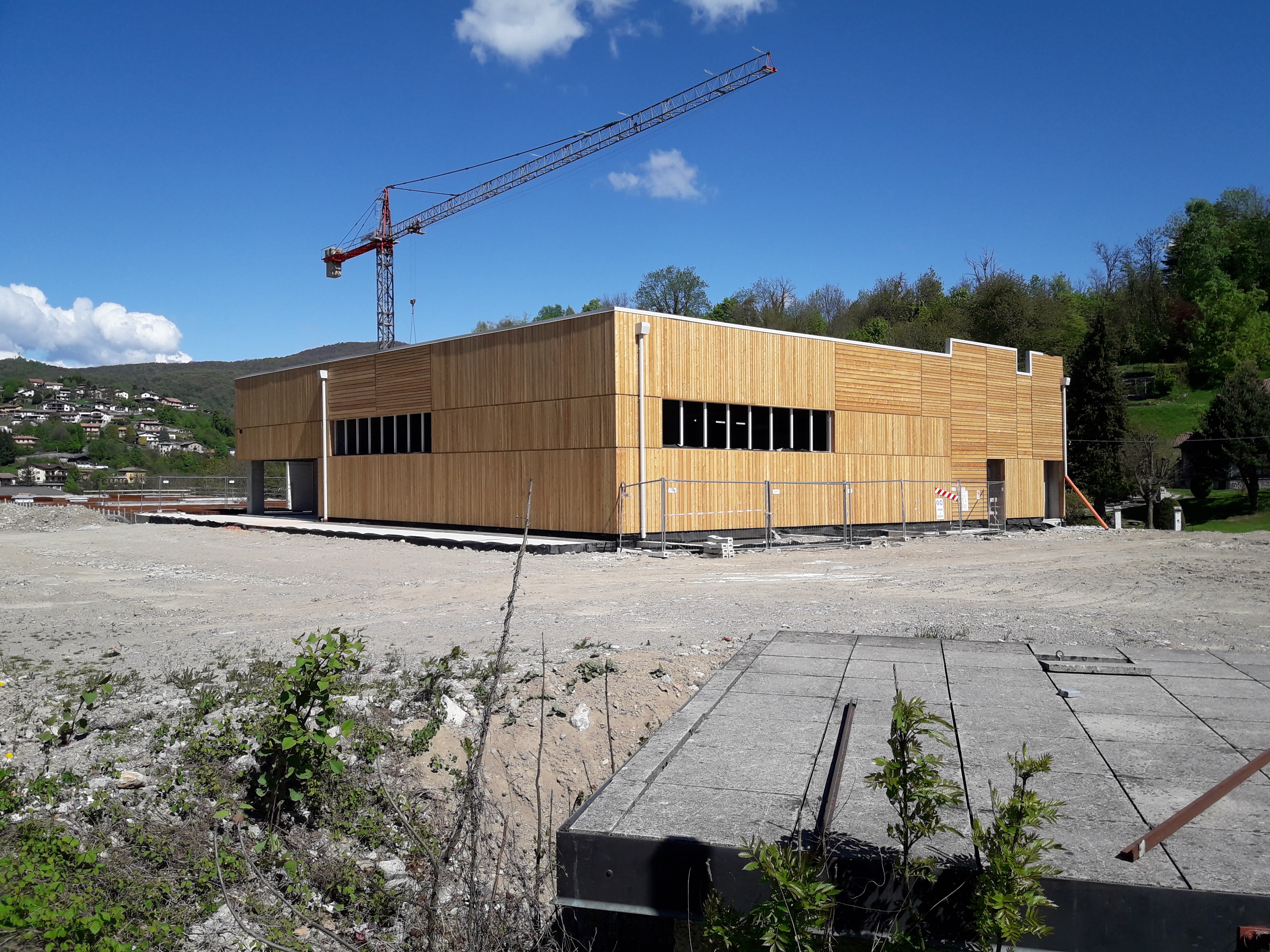 混凝土结构下的购物天堂 · Orly 区项目-0